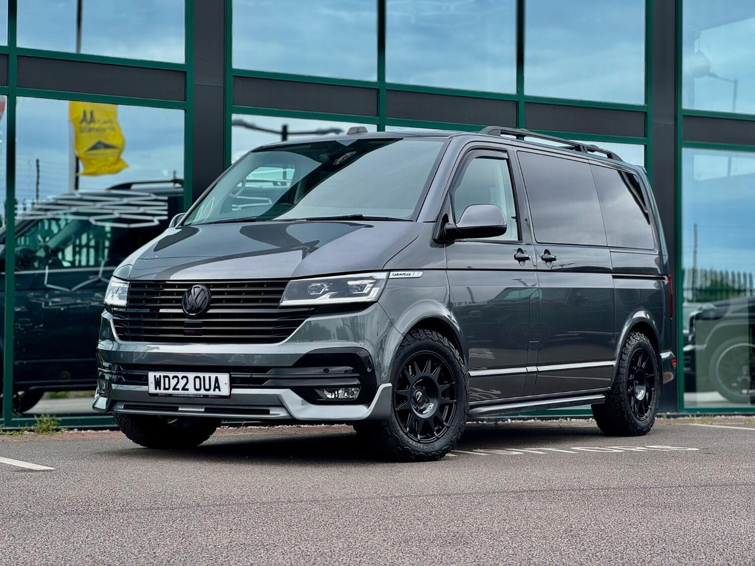 Volkswagen Caravelle view 16