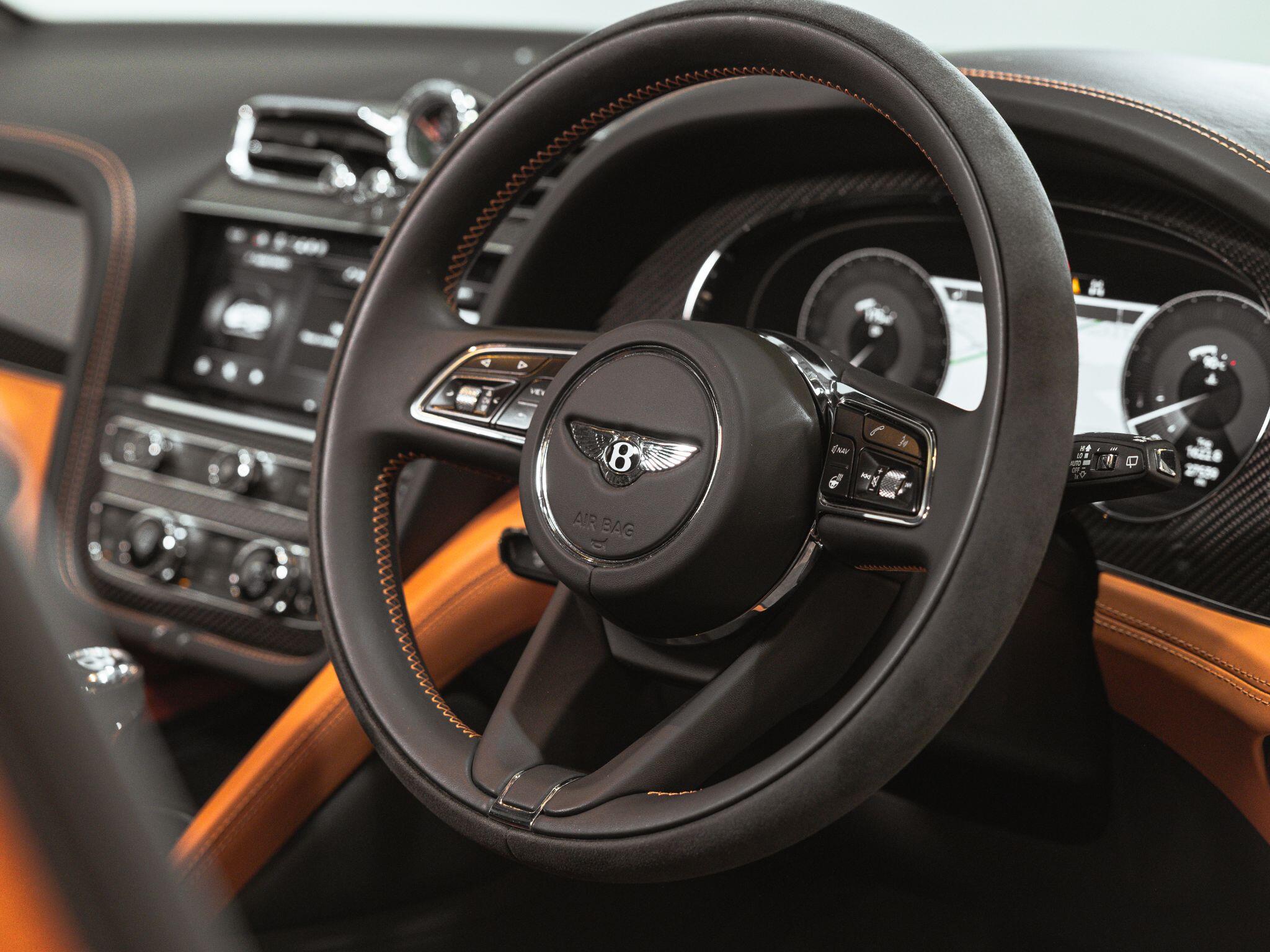 Bentley Bentayga view 28