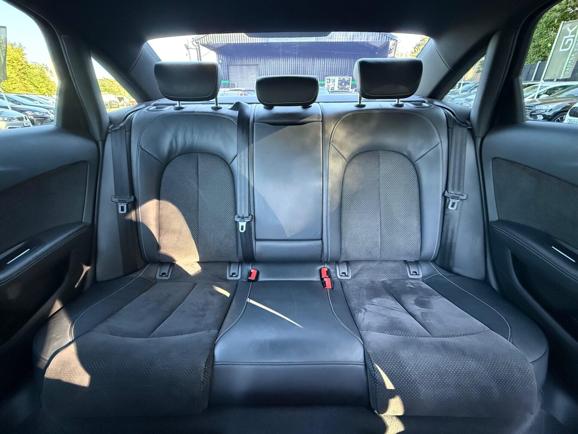 Audi A6 view 17