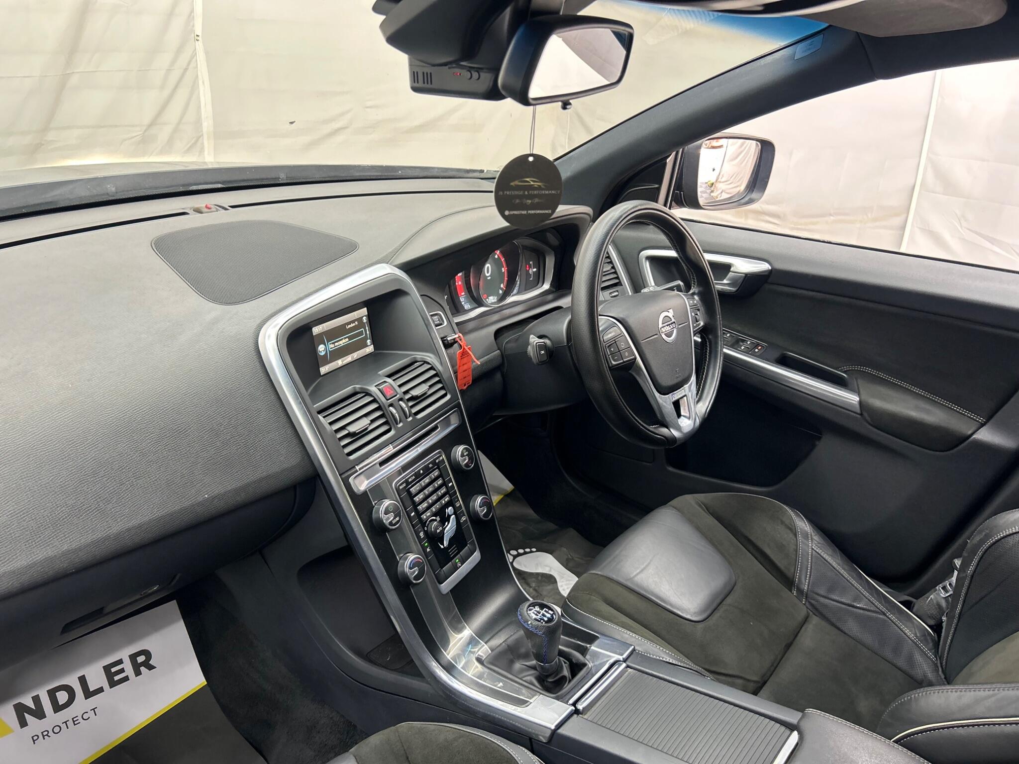 Volvo XC60 view 13