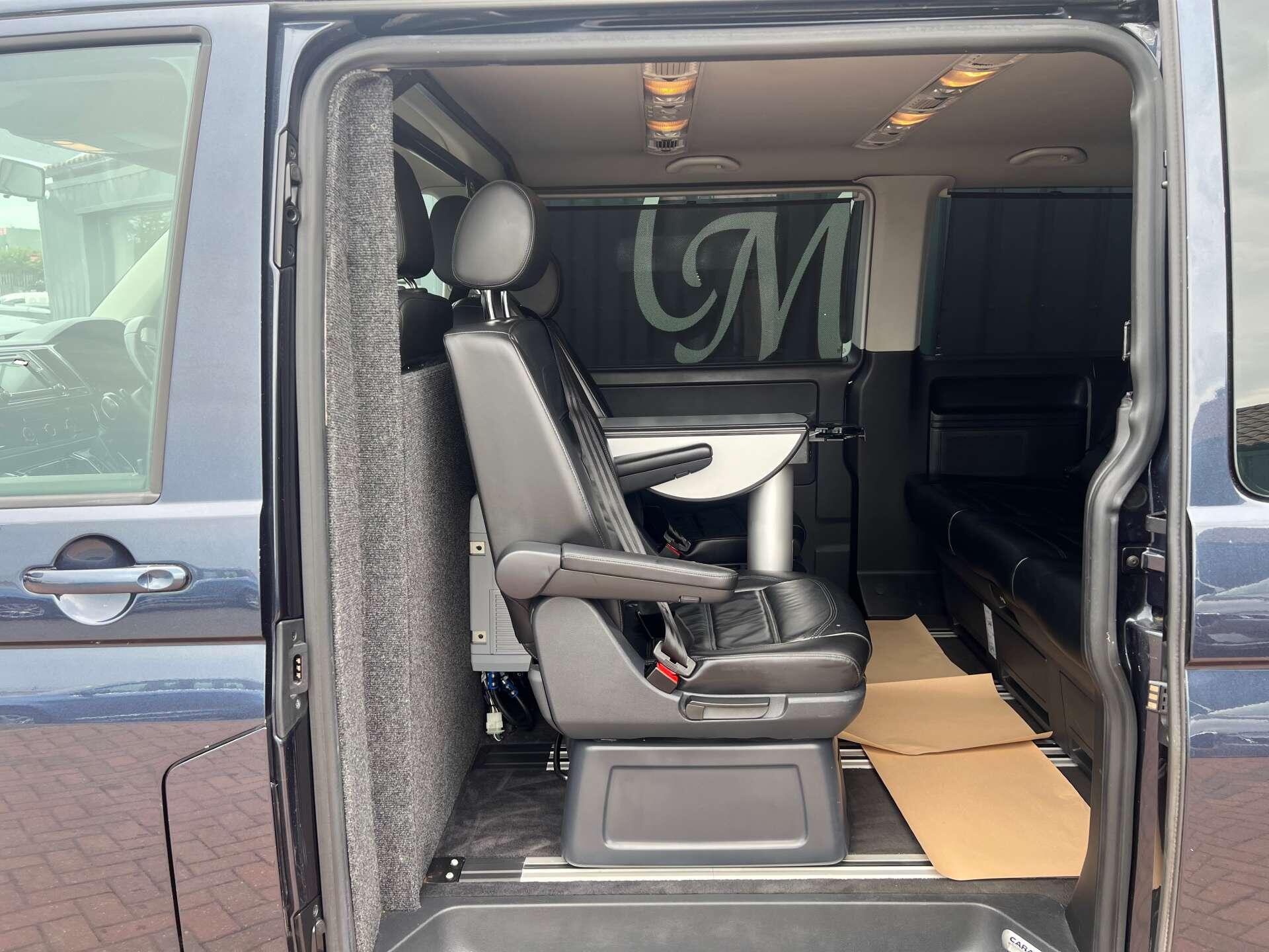 Volkswagen Caravelle view 30