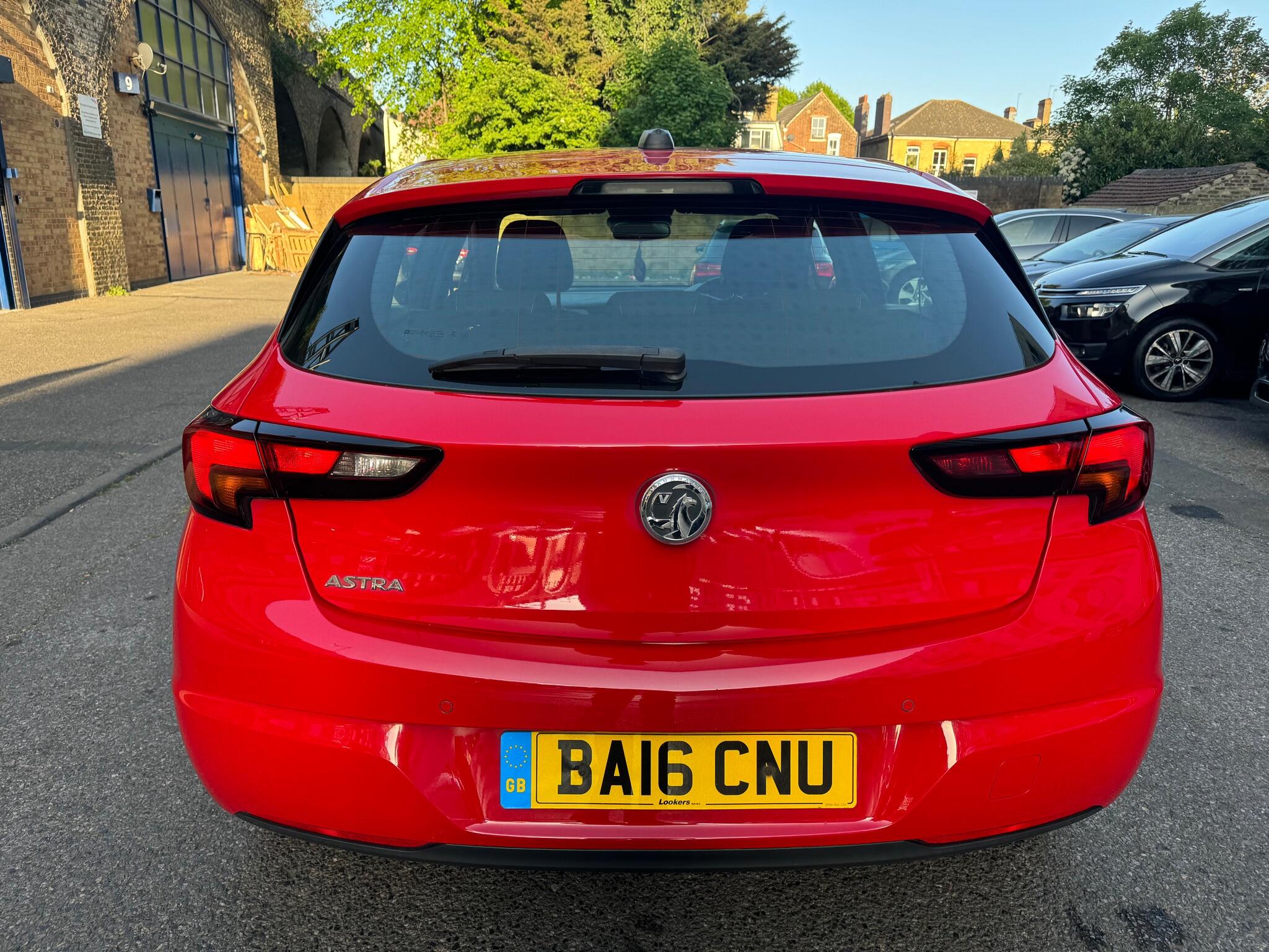 Vauxhall Astra view 7
