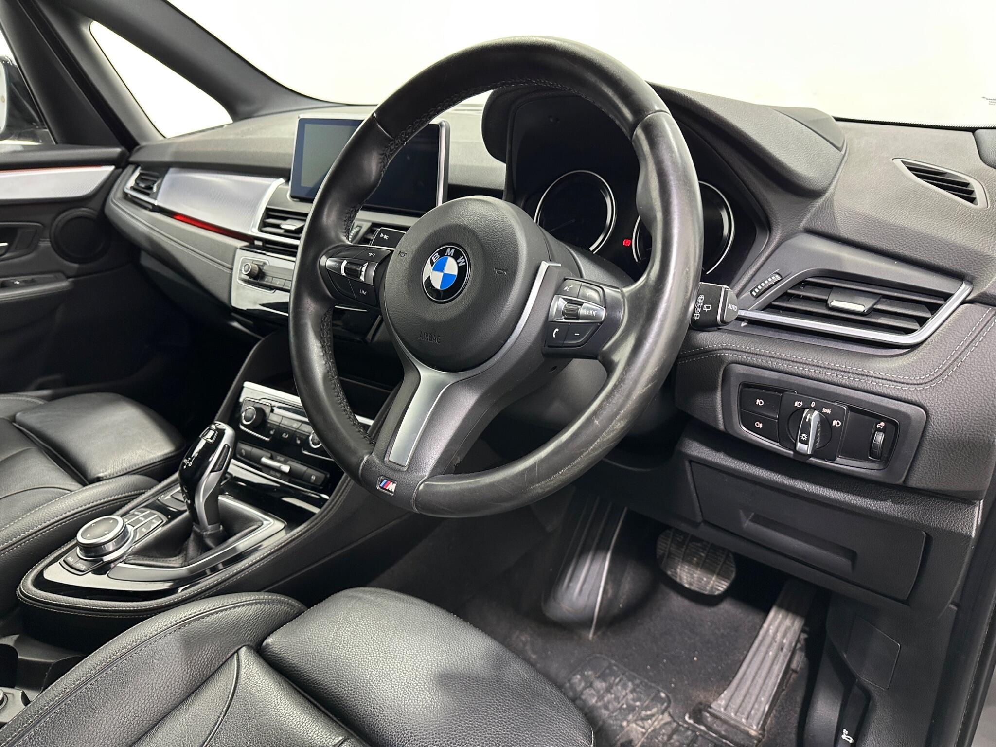 BMW 2 Series view 11