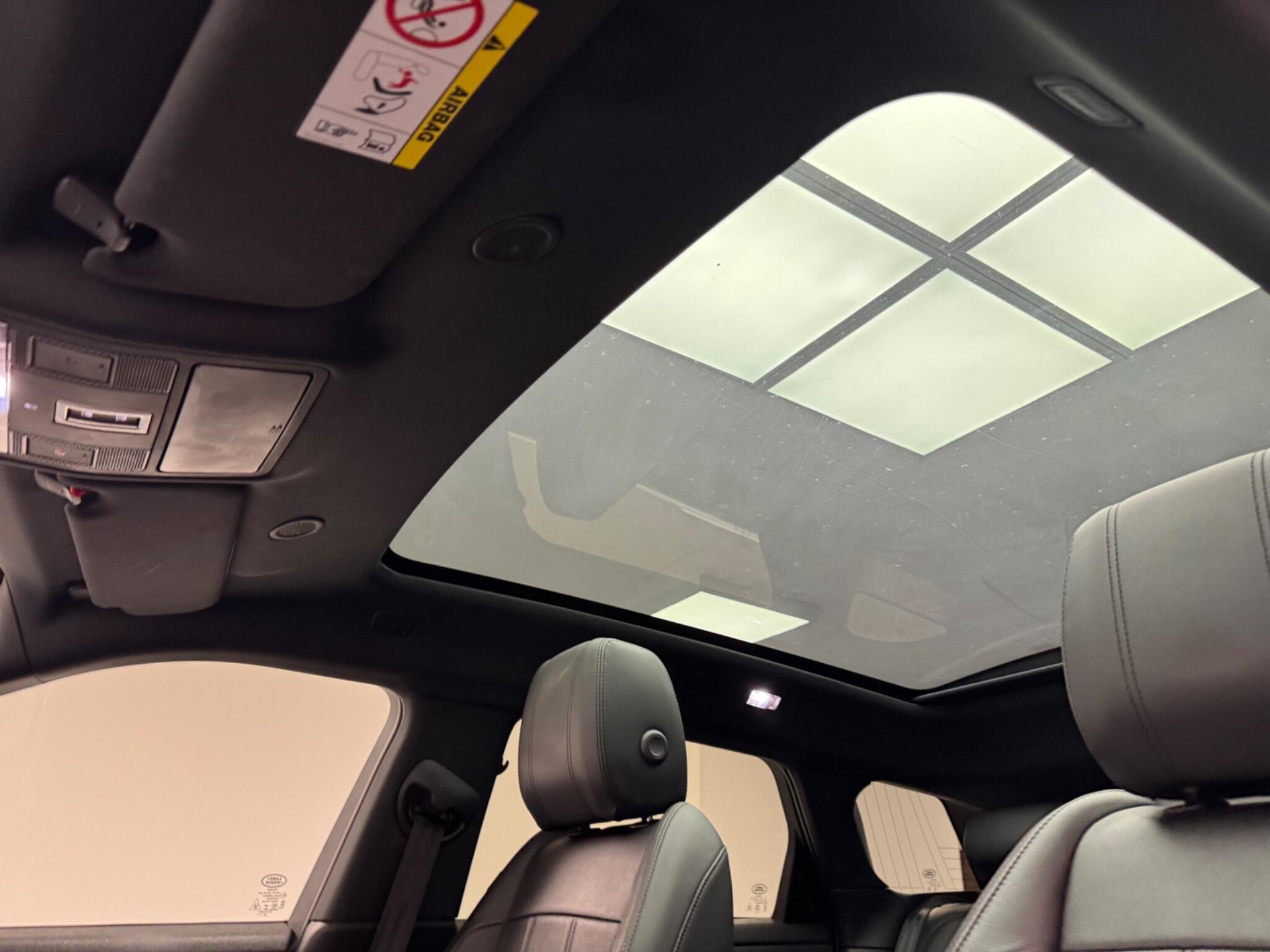 Land Rover Range Rover Evoque view 31