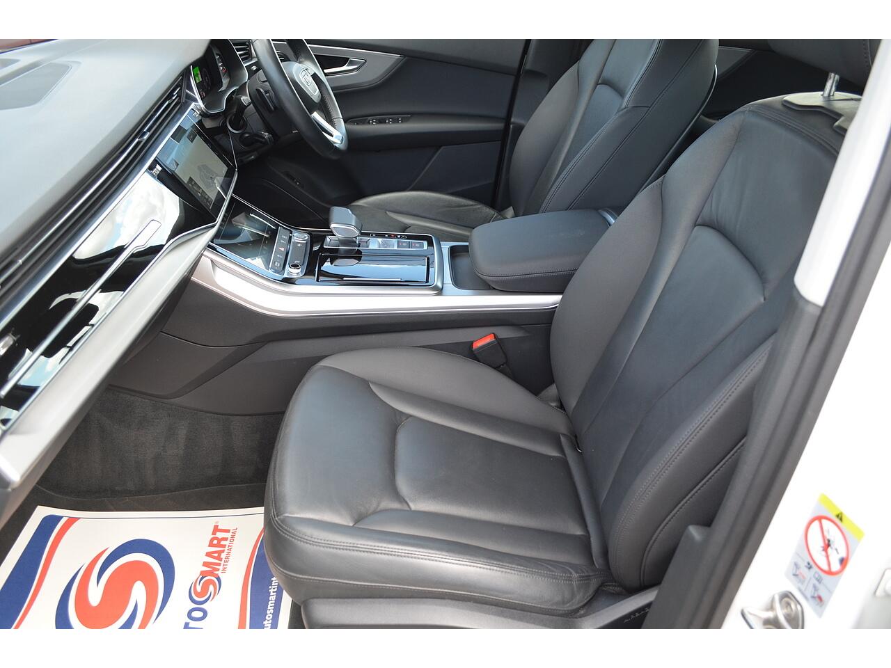 Audi Q7 view 21