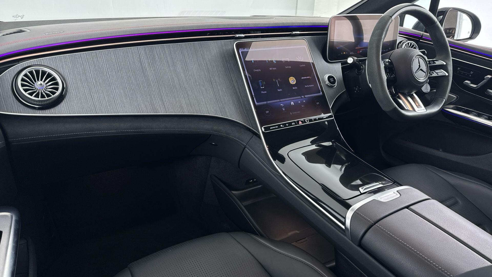 Mercedes-Benz EQE view 9