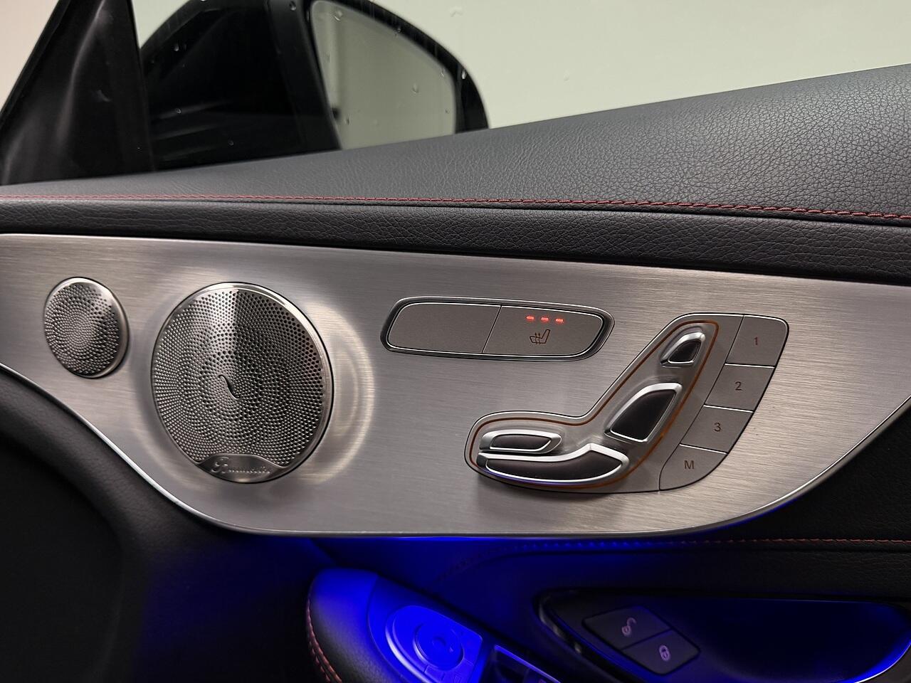 Mercedes-Benz C-Class view 18
