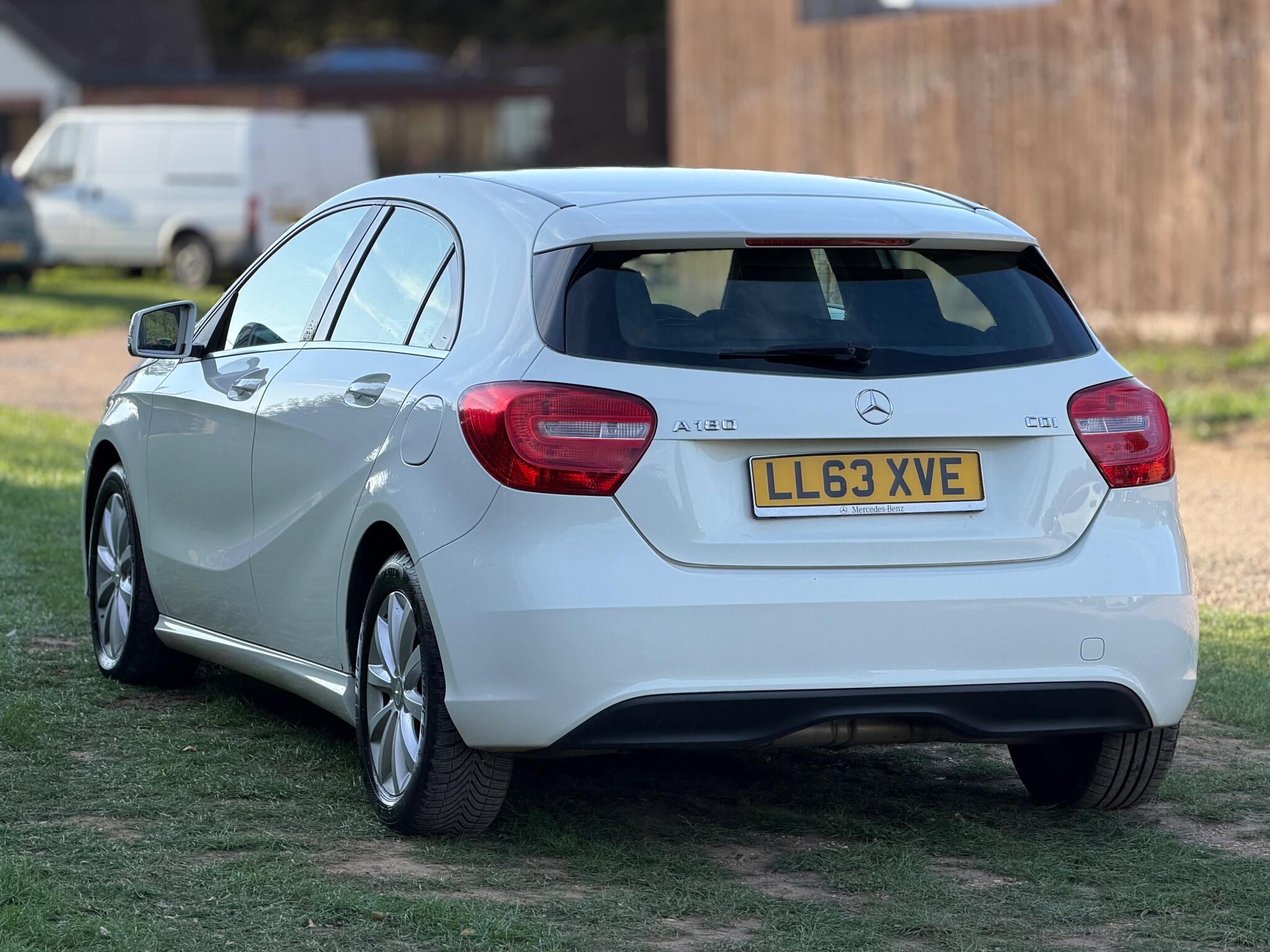 2013 Mercedes-Benz A Class 1.5 A180 CDI SE Euro 5 (s/s) 5dr image 9