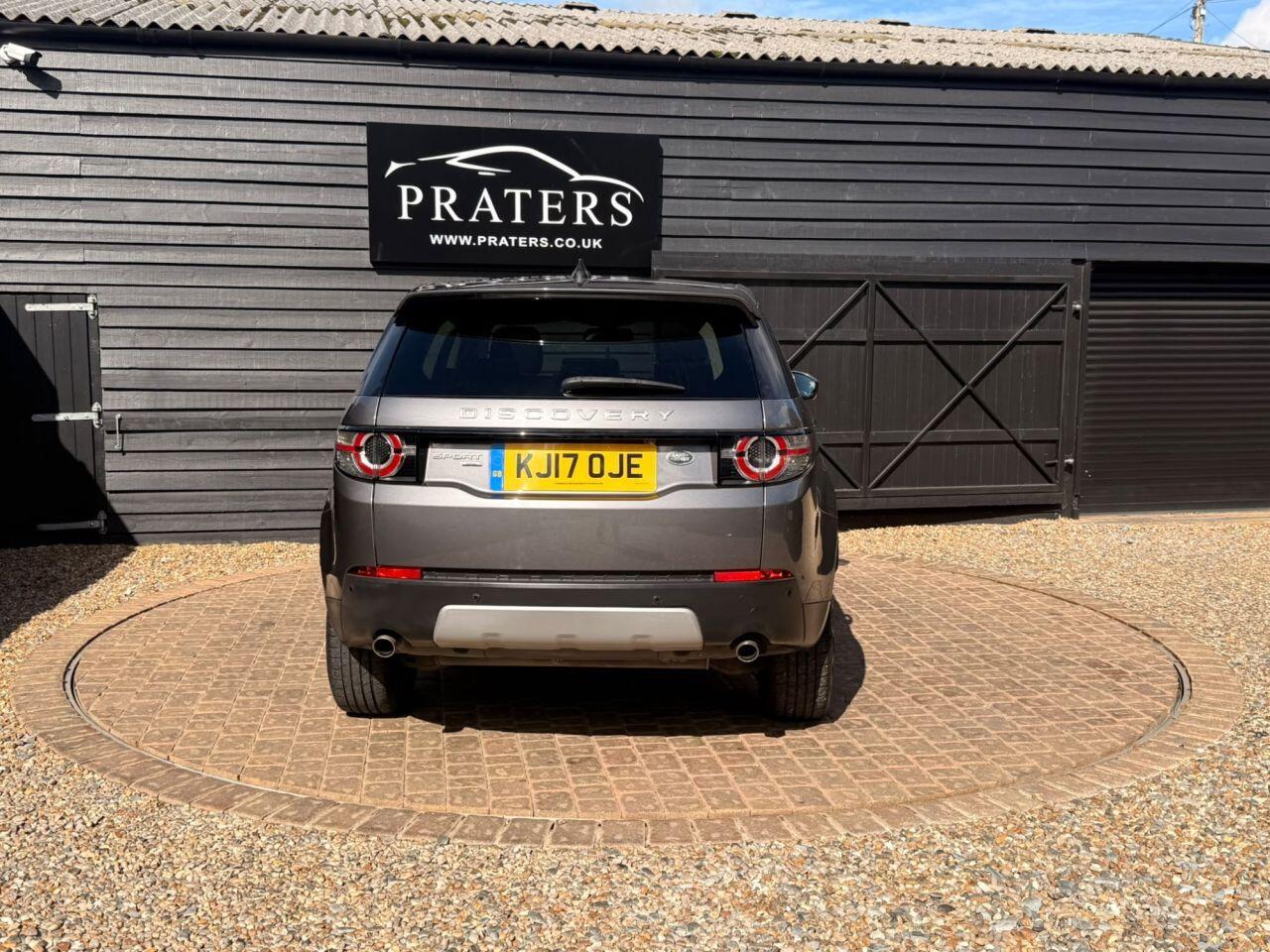 Land Rover Discovery Sport view 5