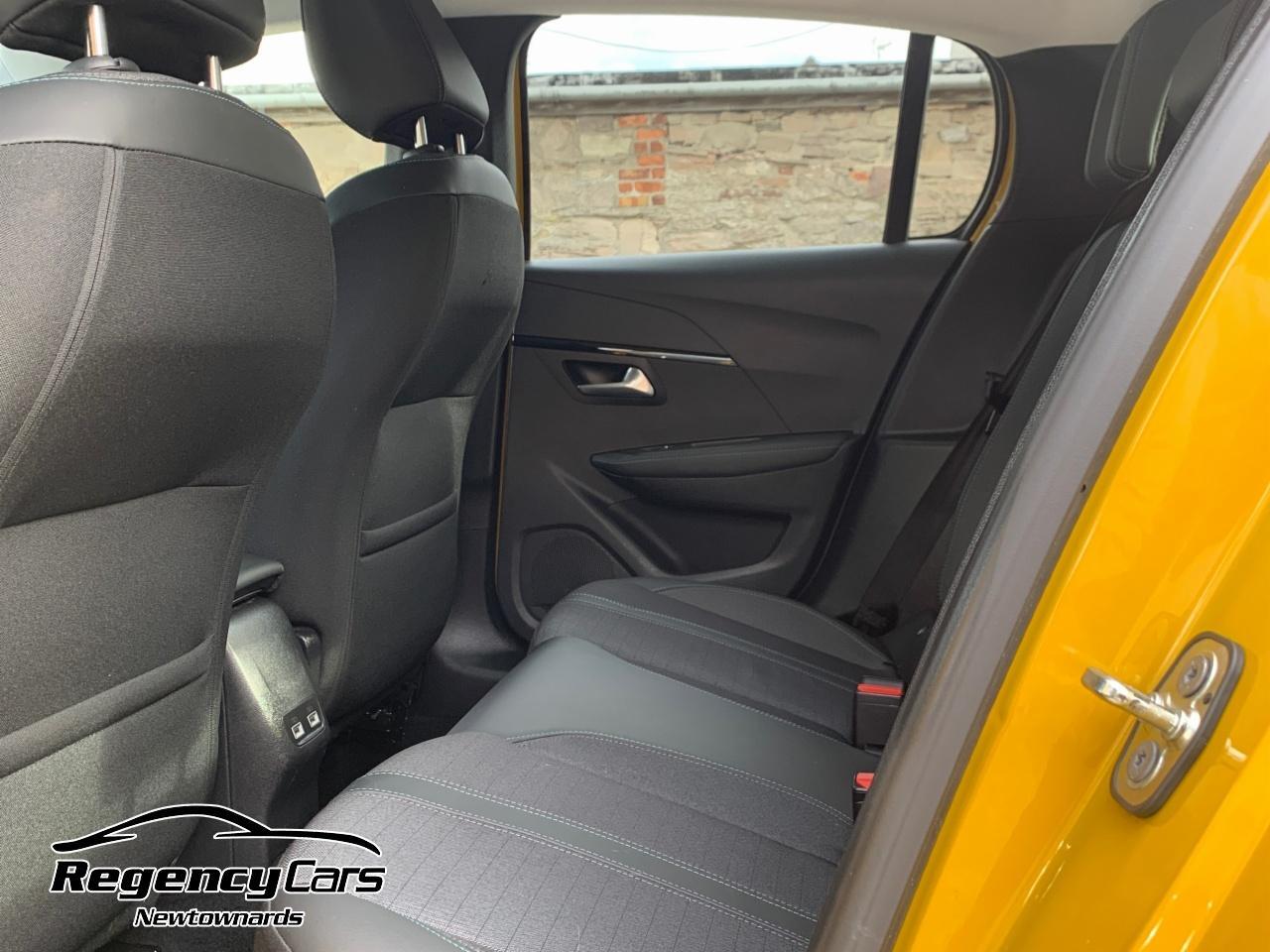 Peugeot 208 view 19