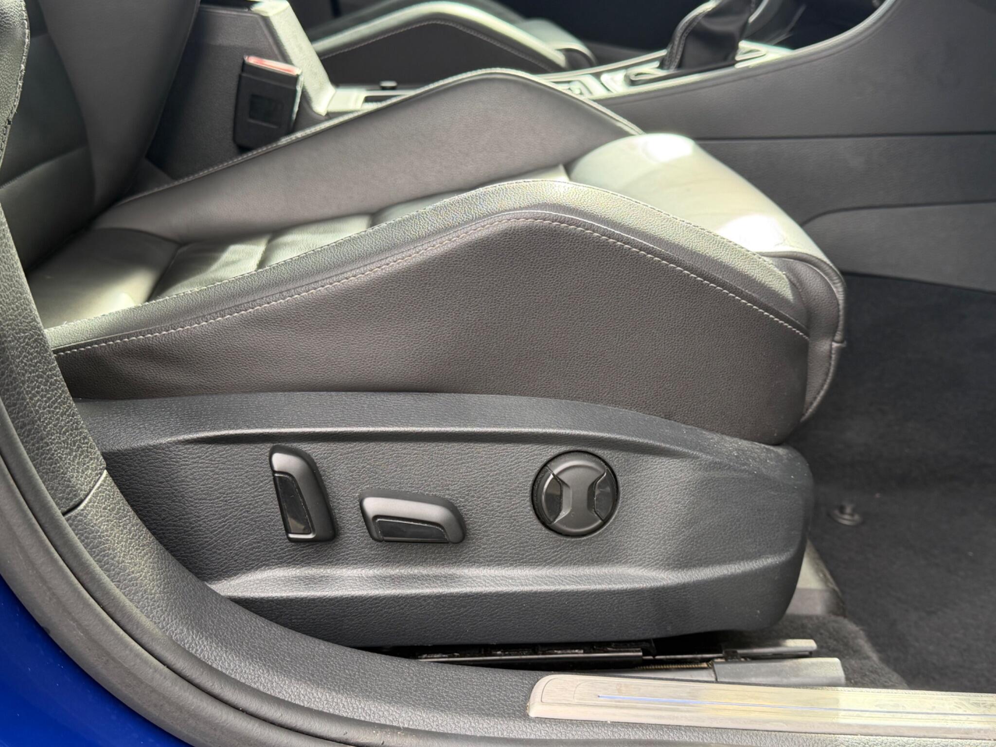 Volkswagen Golf view 15