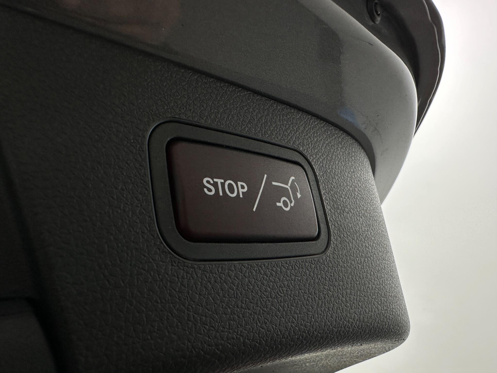 Mercedes-Benz Gla view 49