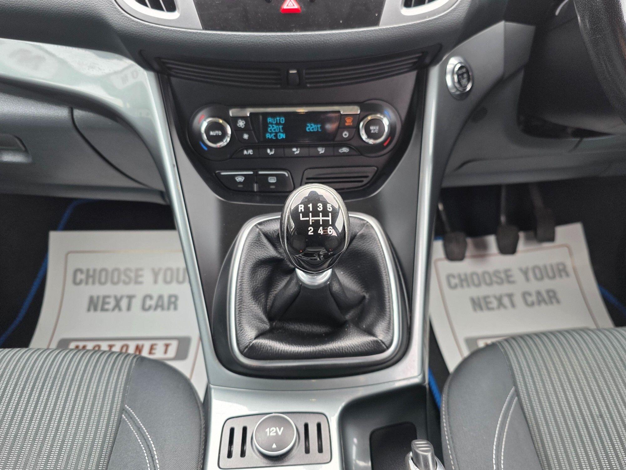 Ford Grand C-Max view 2