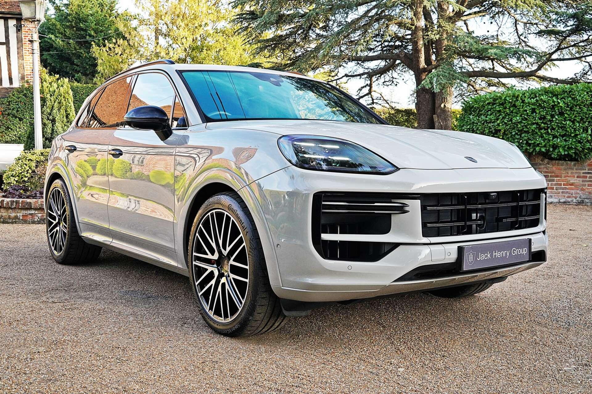 Porsche Cayenne view 9