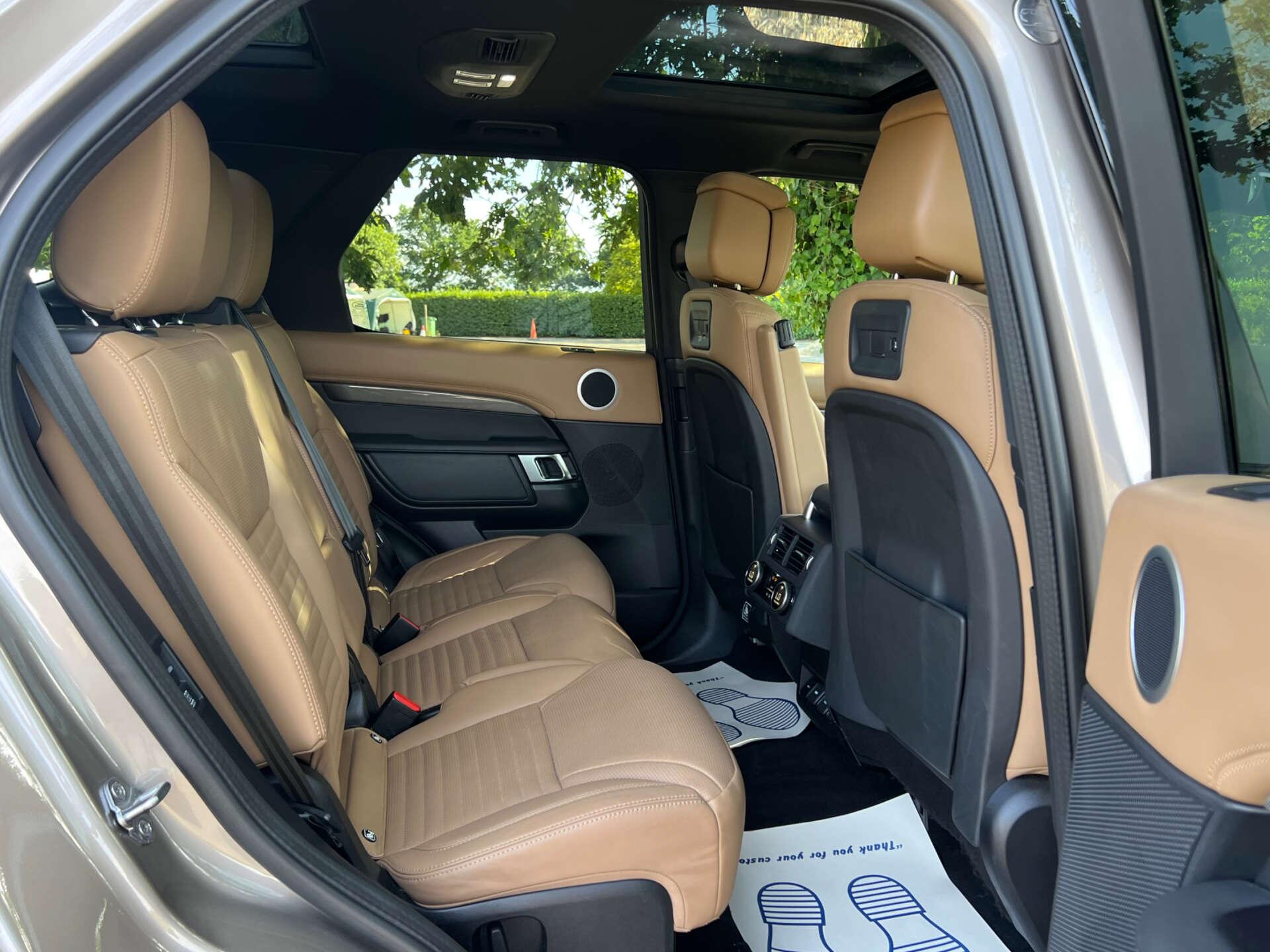 Land Rover Discovery view 20
