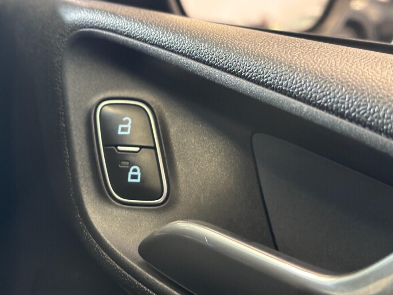 Ford Fiesta view 43