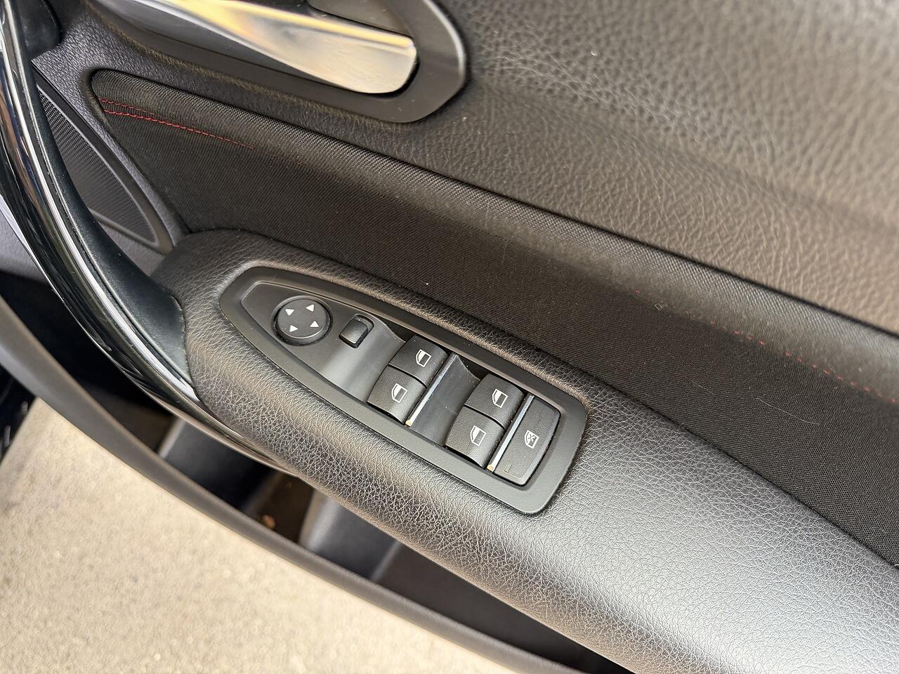 BMW 1 Series view 22