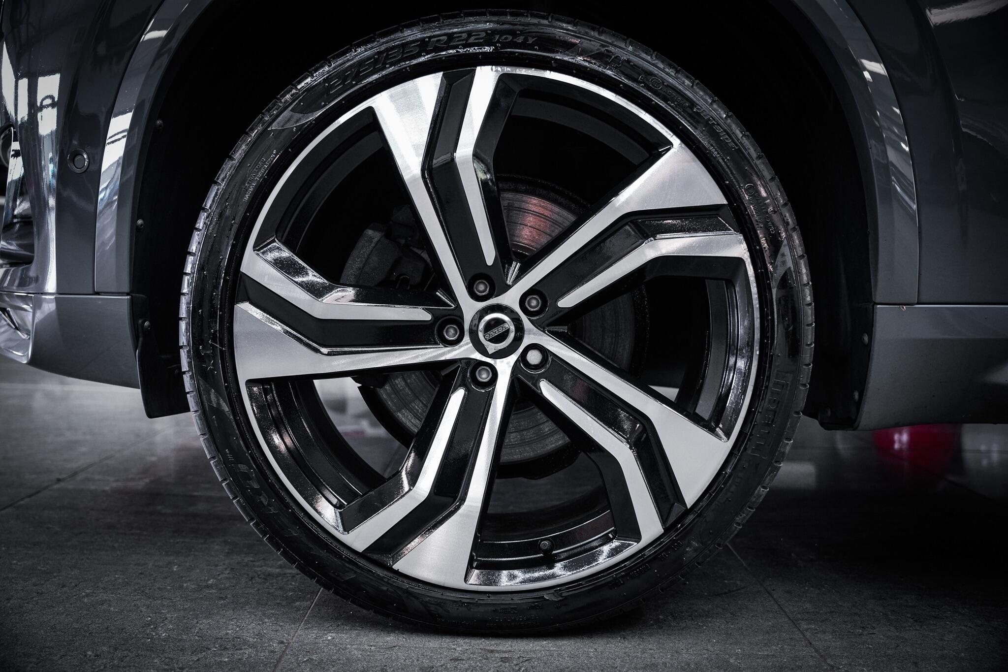 Volvo XC90 view 31