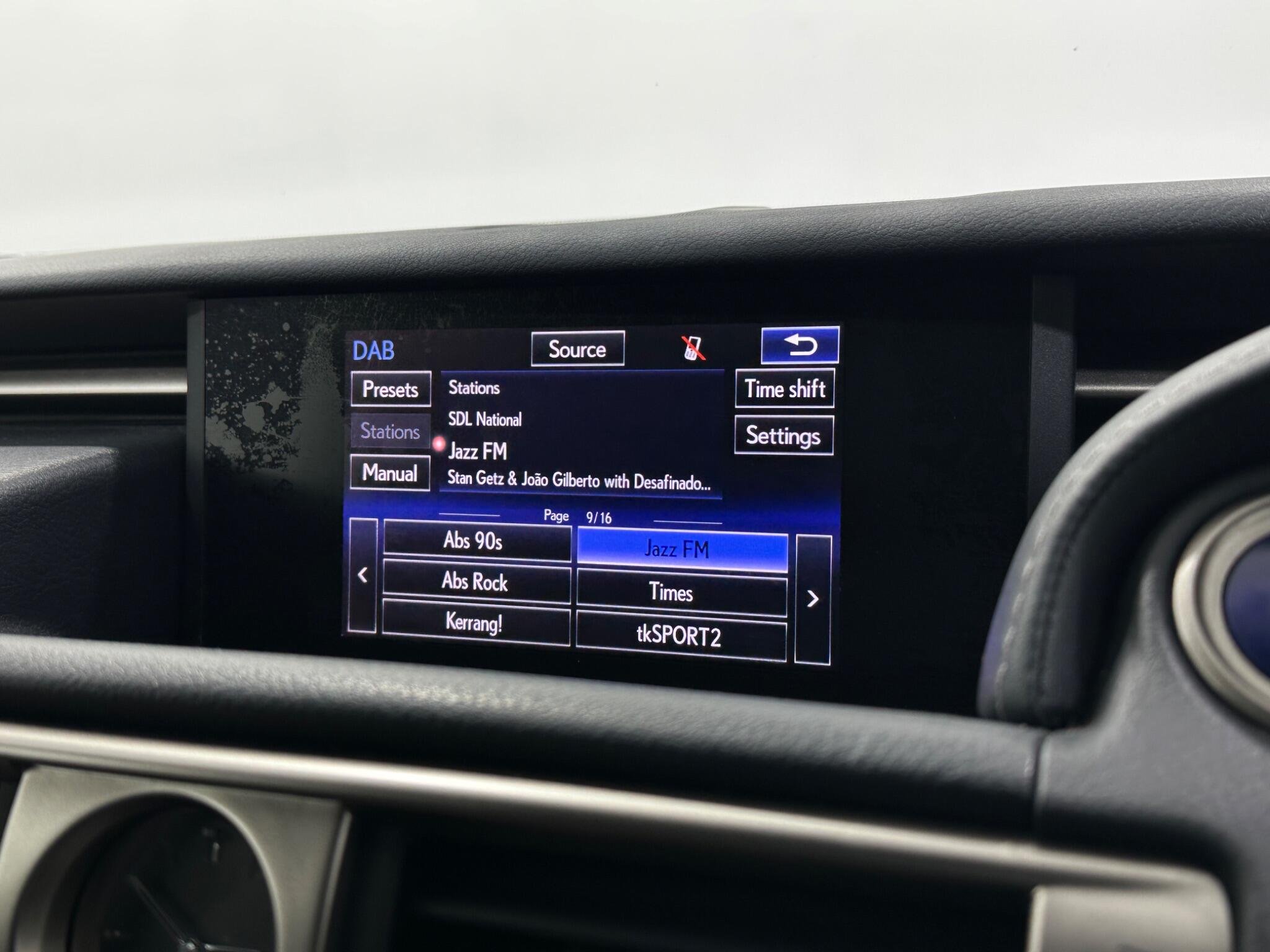 Lexus Is view 28