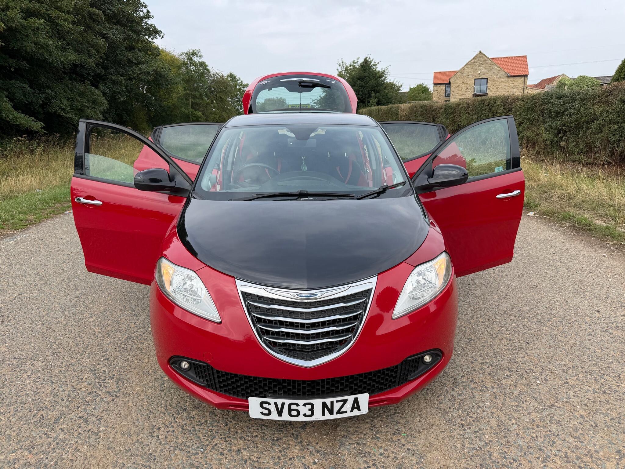 Chrysler Ypsilon view 24
