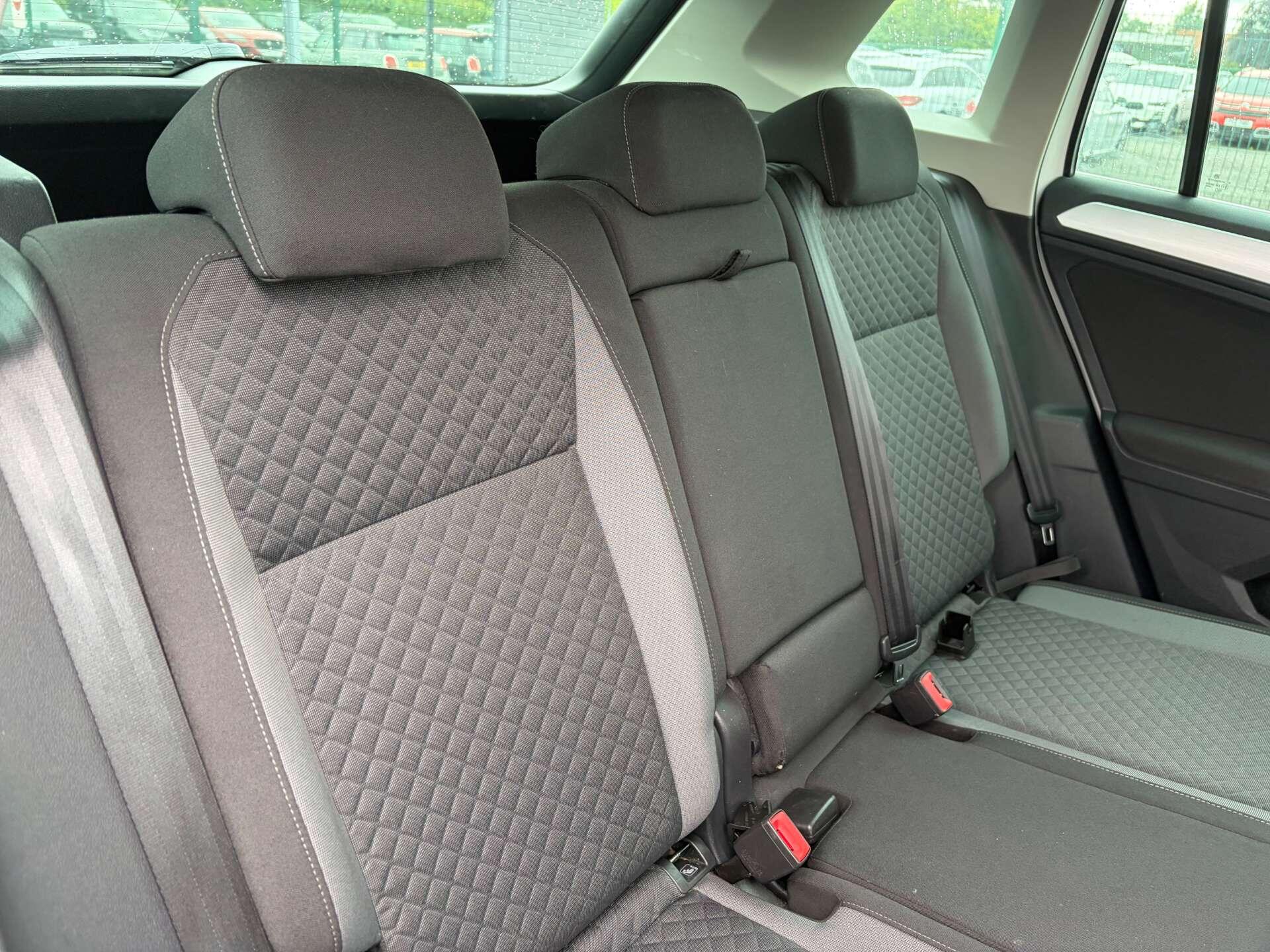 Volkswagen Tiguan view 30
