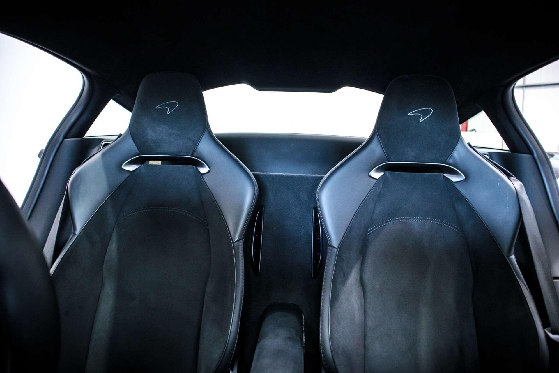 McLaren Artura view 28