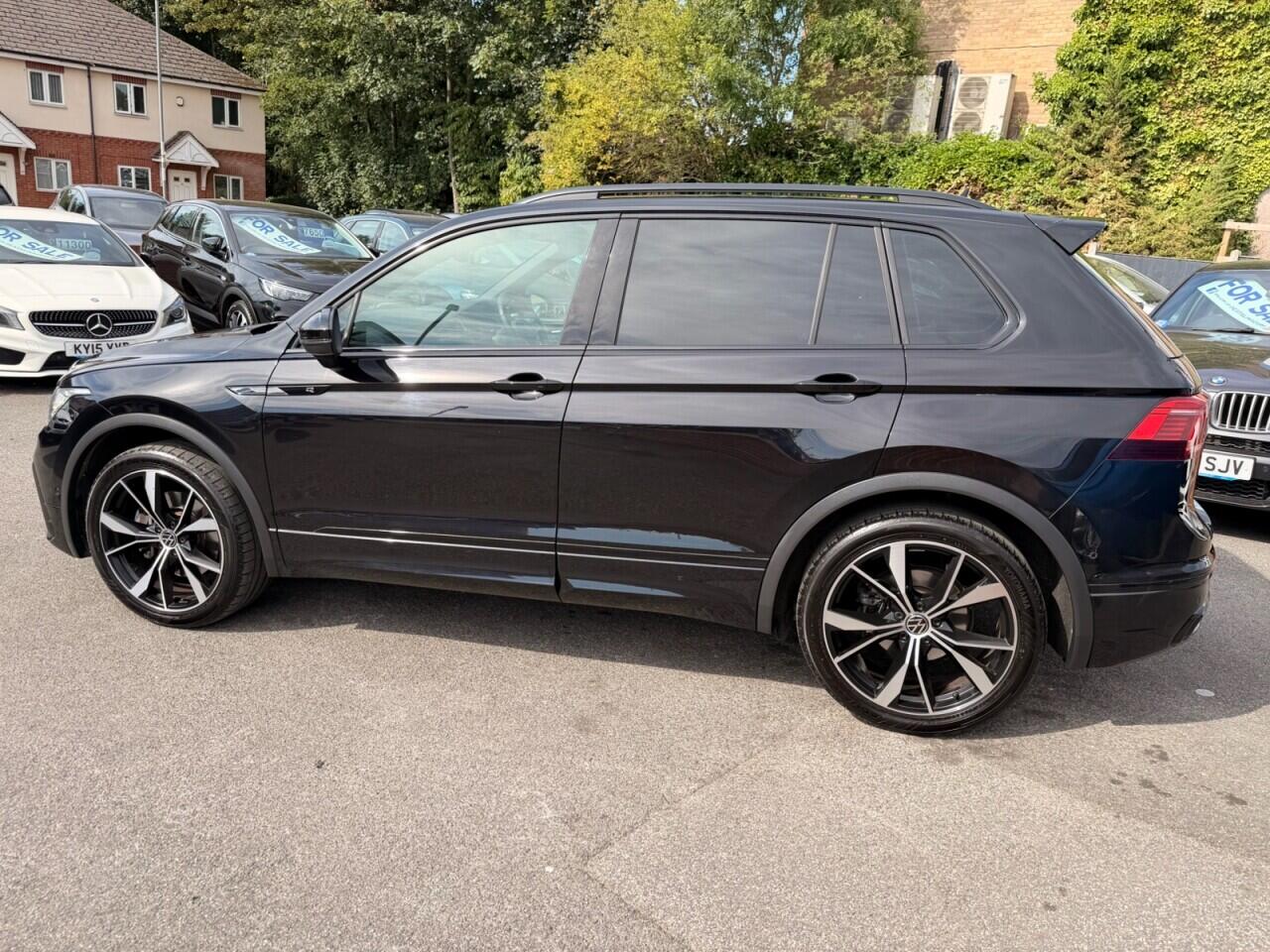 Volkswagen Tiguan view 17