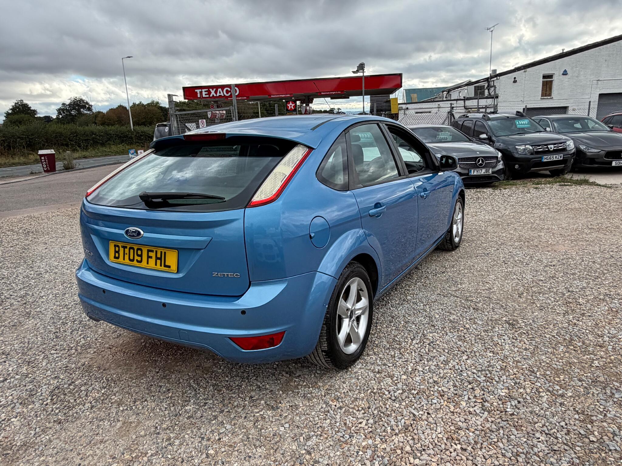 Ford Focus view 9