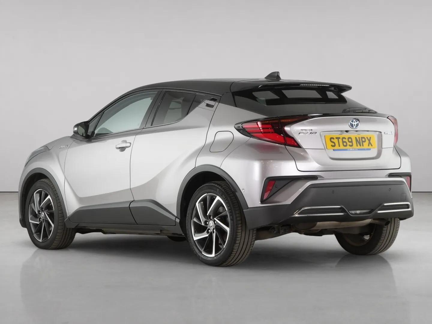 Toyota C-HR view 9