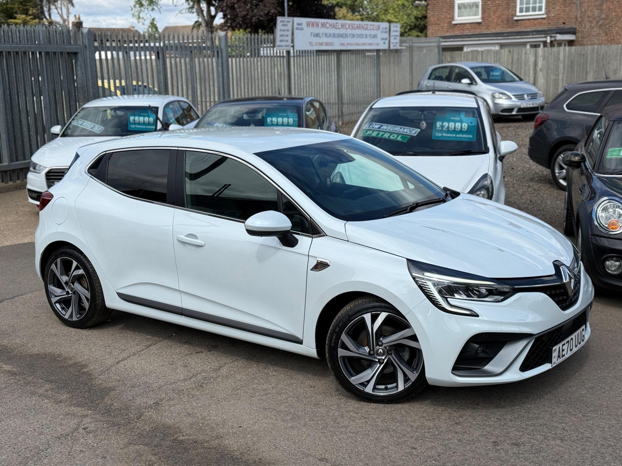 2020 RENAULT CLIO 2020 70 REG SATNAV 5 STAMPS LOW MILEAGE FINANCE AVAILABLE 1,598CC 29,000... photo
