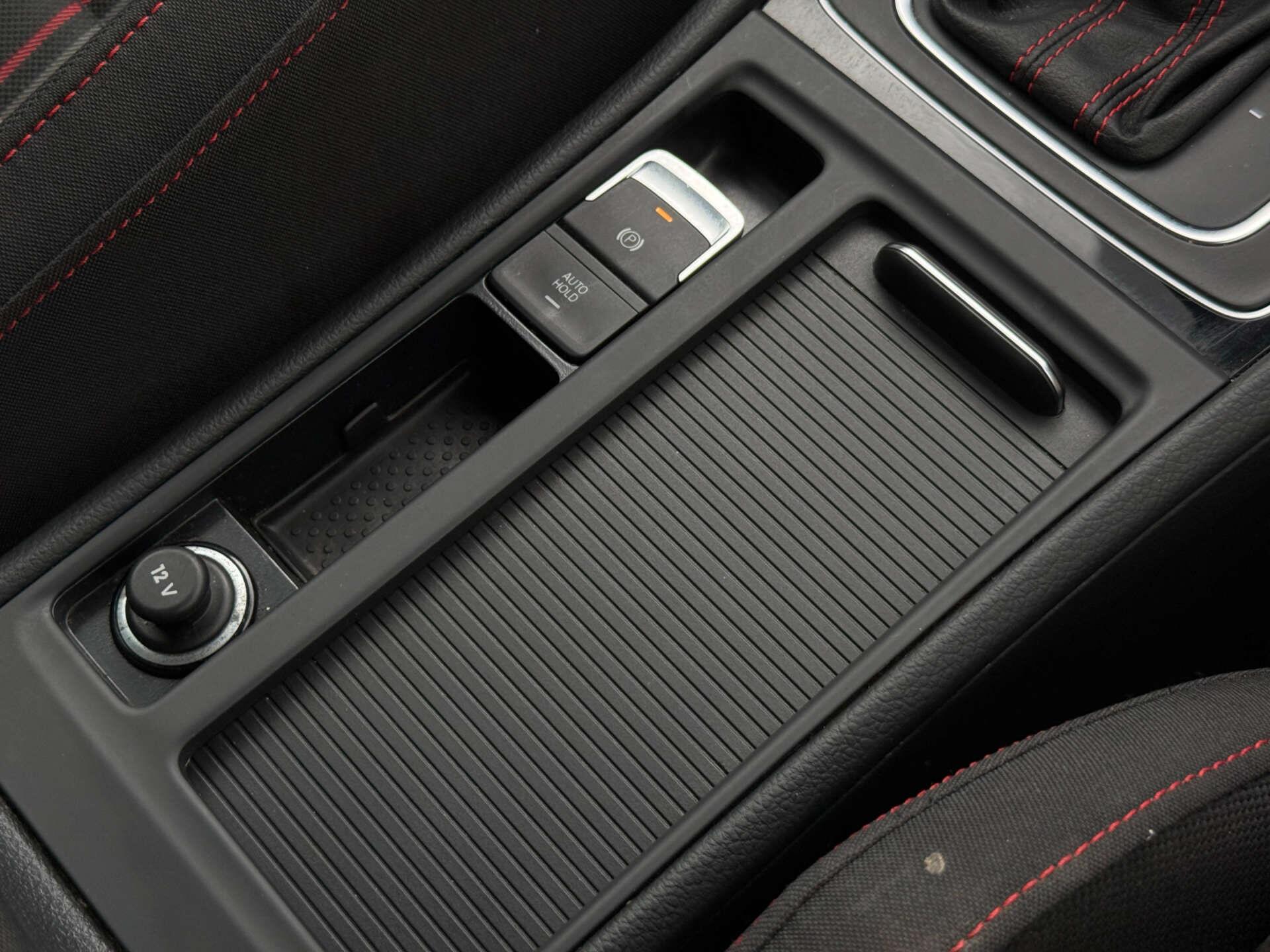 Volkswagen Golf view 58