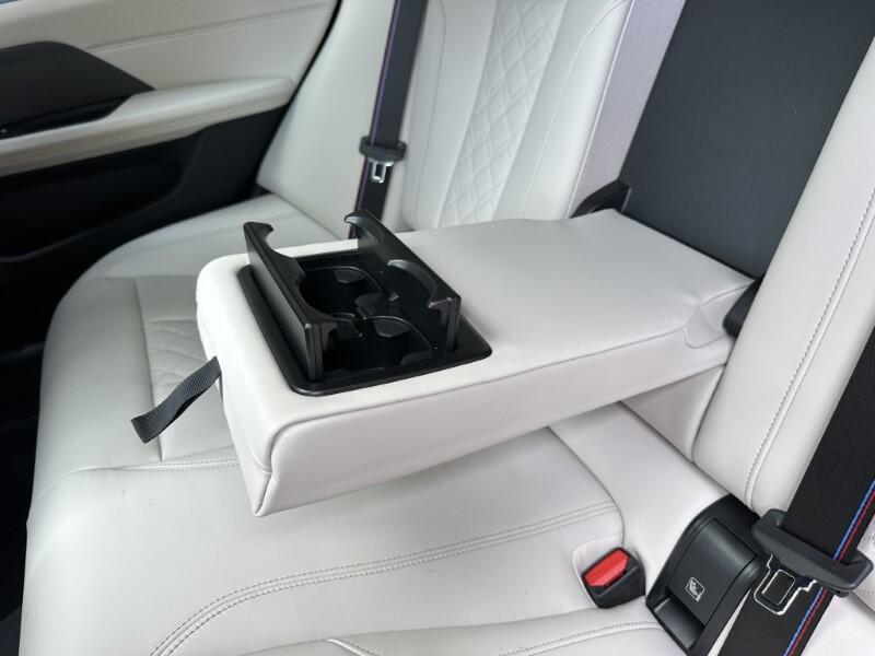 BMW i4 view 44