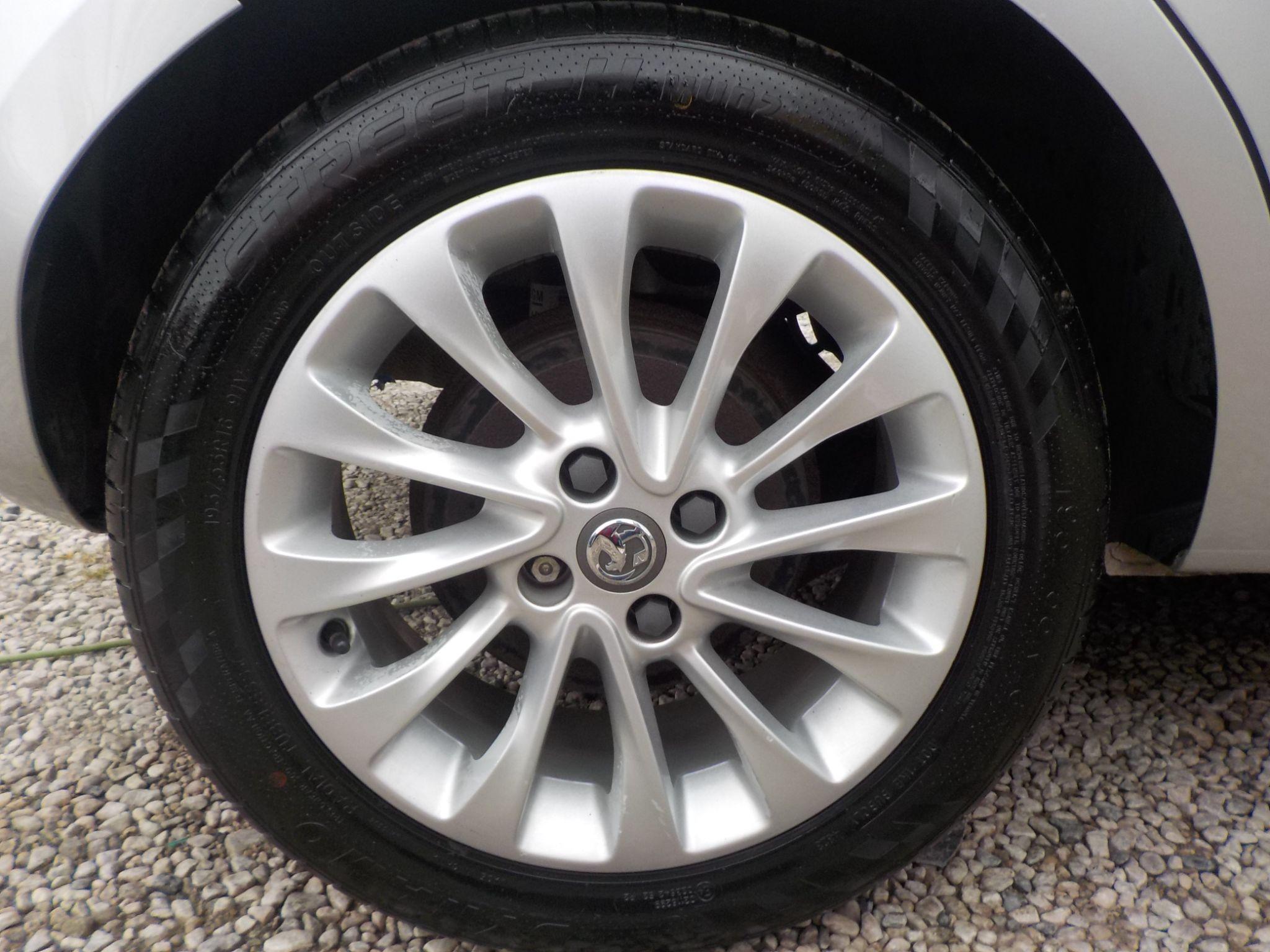 Vauxhall Corsa 1.4i ecoFLEX SE Euro 6 5dr