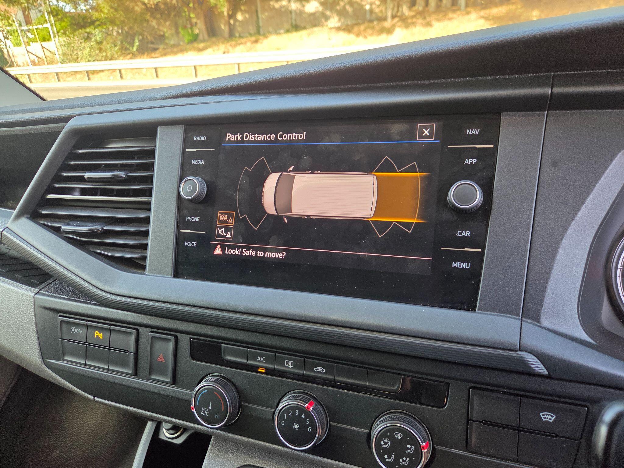 Volkswagen Transporter view 27