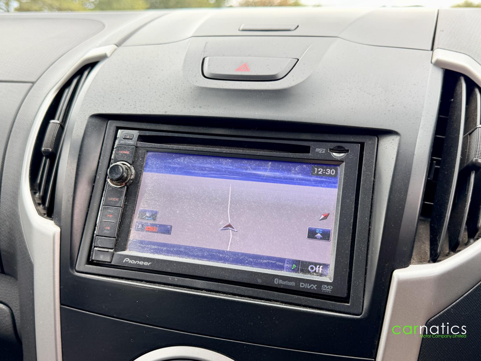 Isuzu D-Max view 27