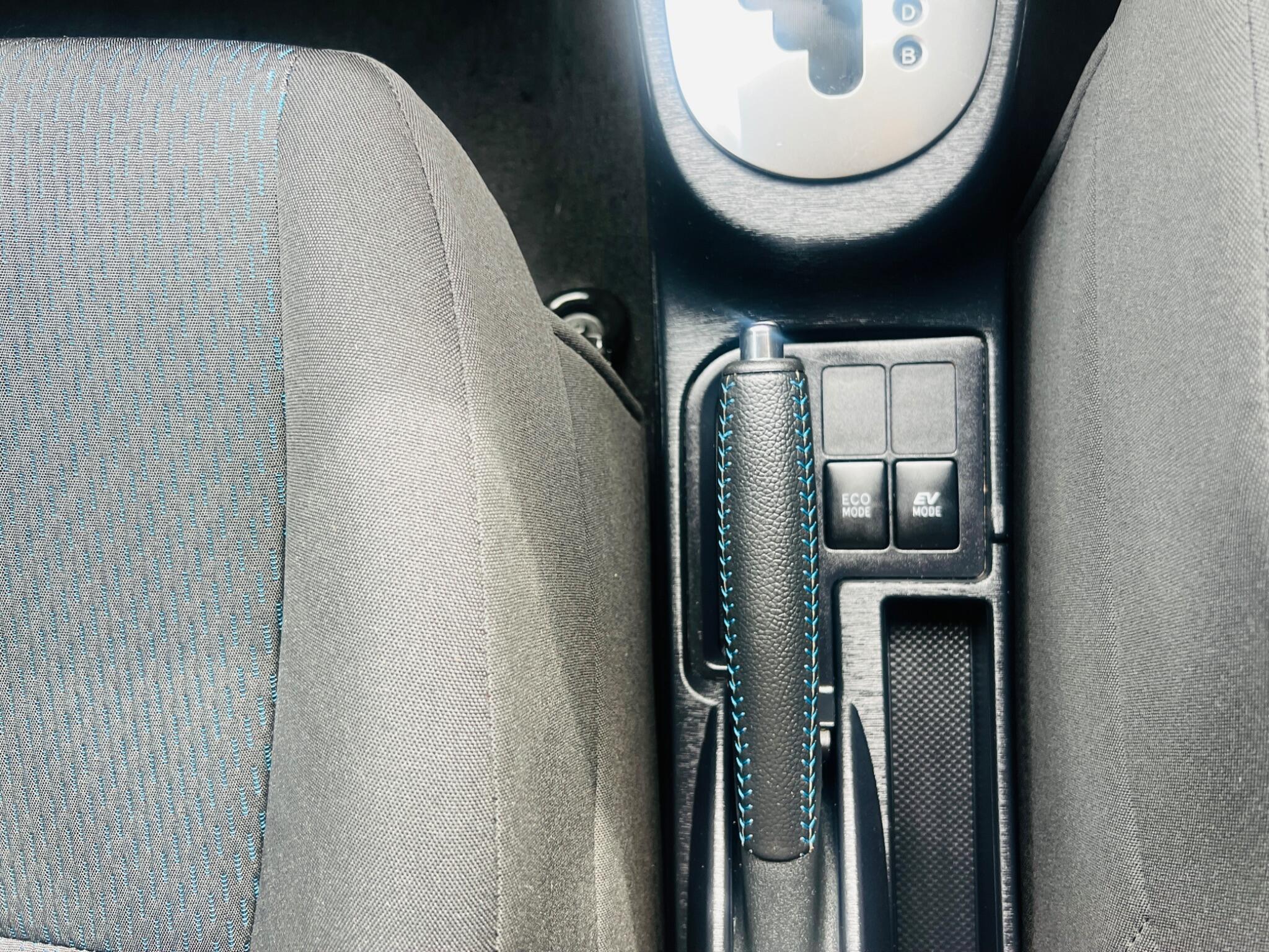 Toyota Yaris view 34