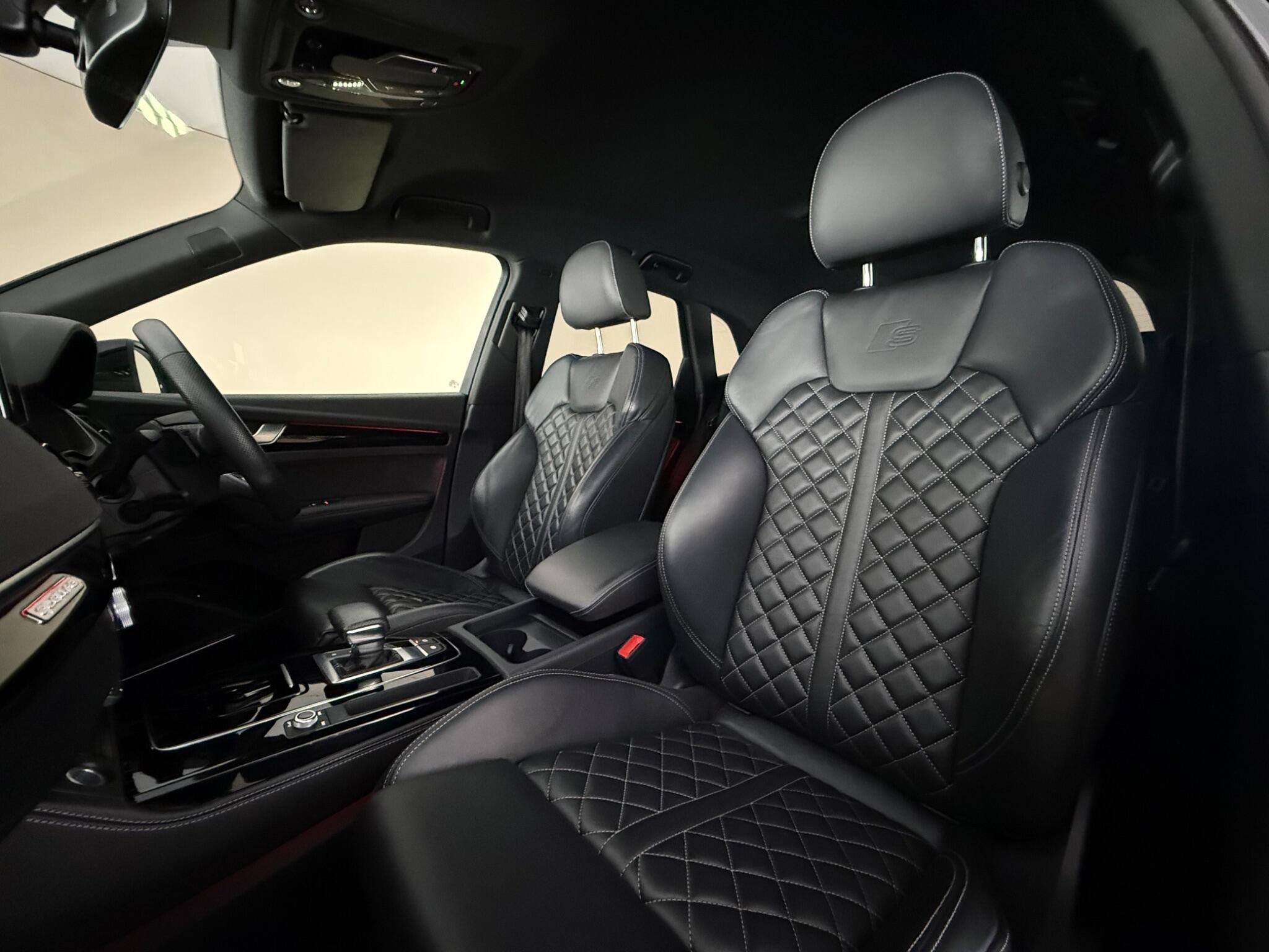 Audi Q5 view 32
