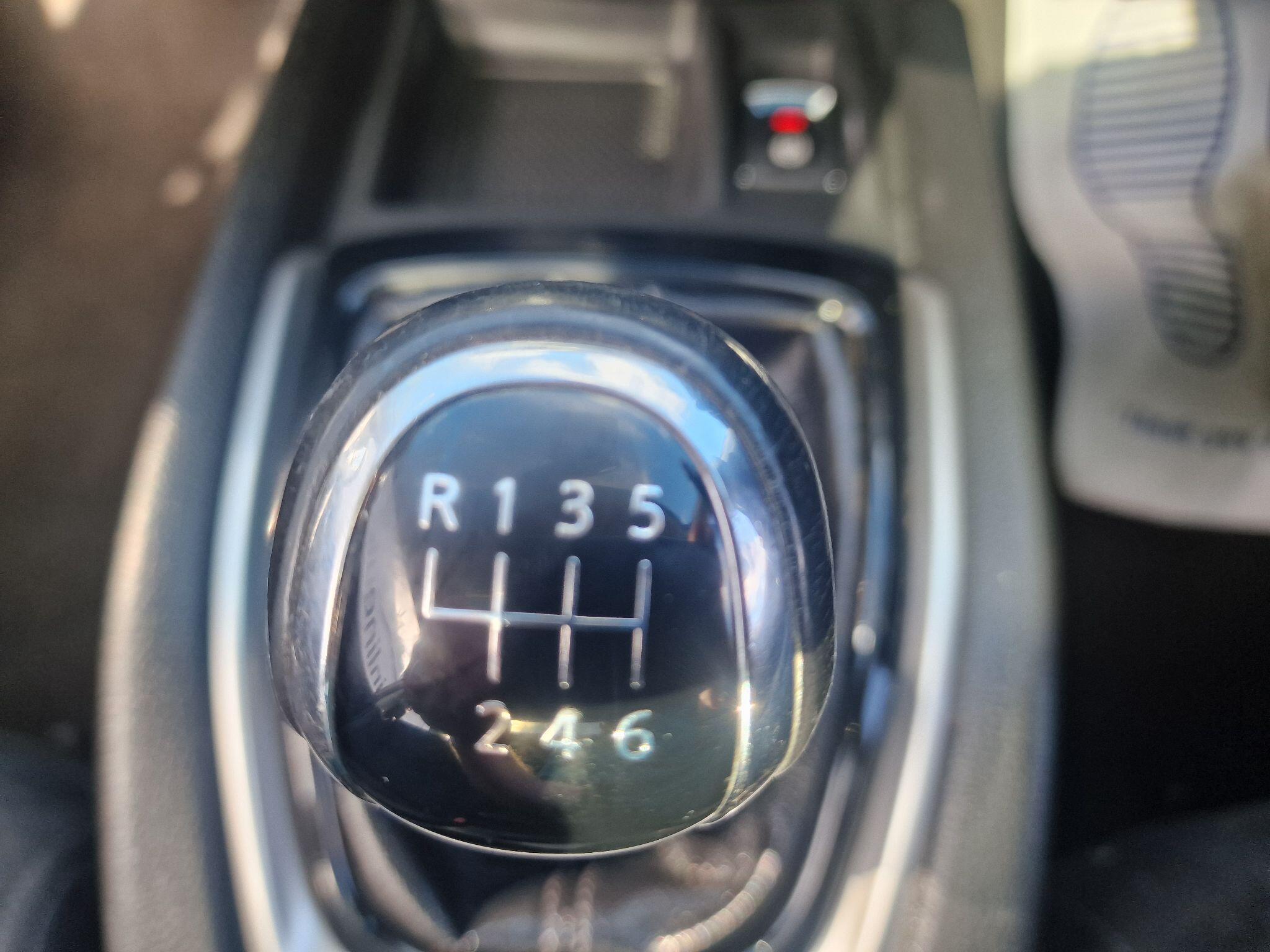 Nissan X-Trail view 34