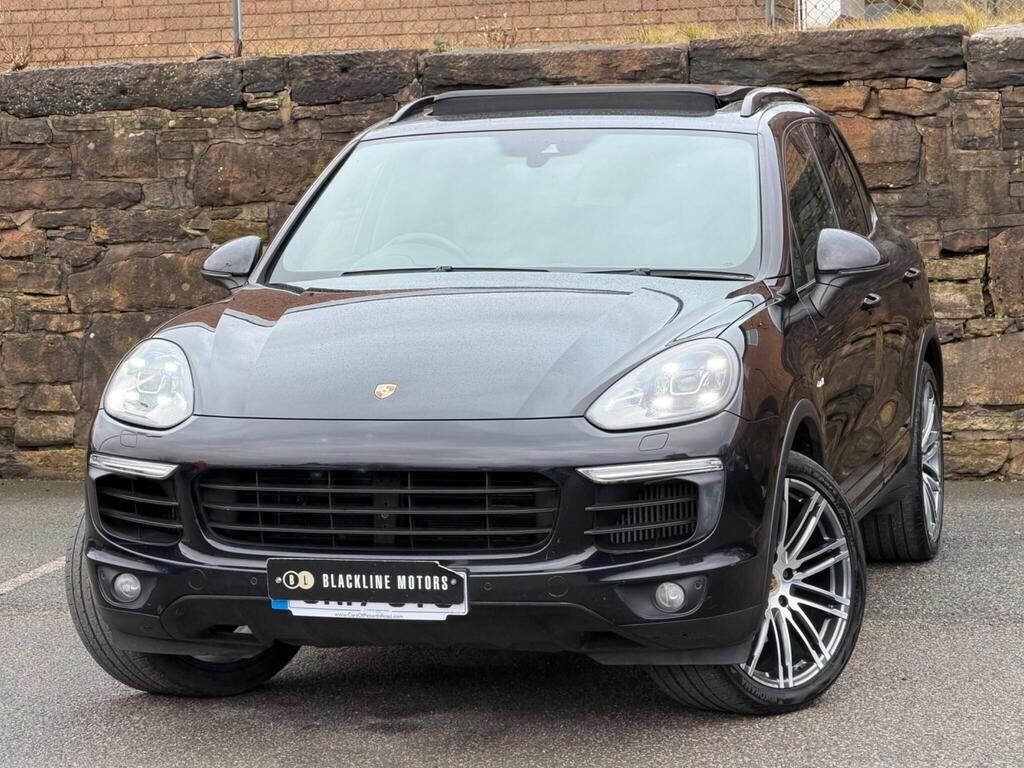 Porsche Cayenne view 3
