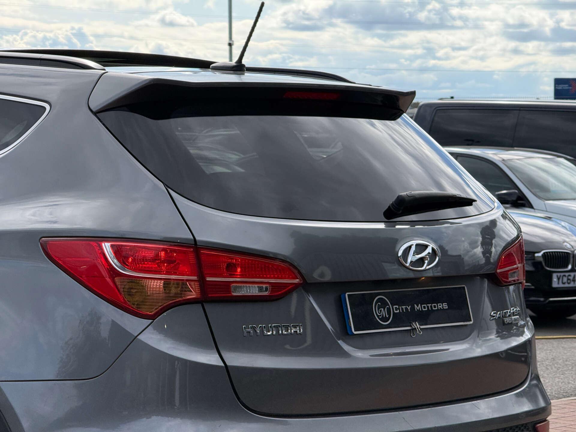 Hyundai Santa FE view 28