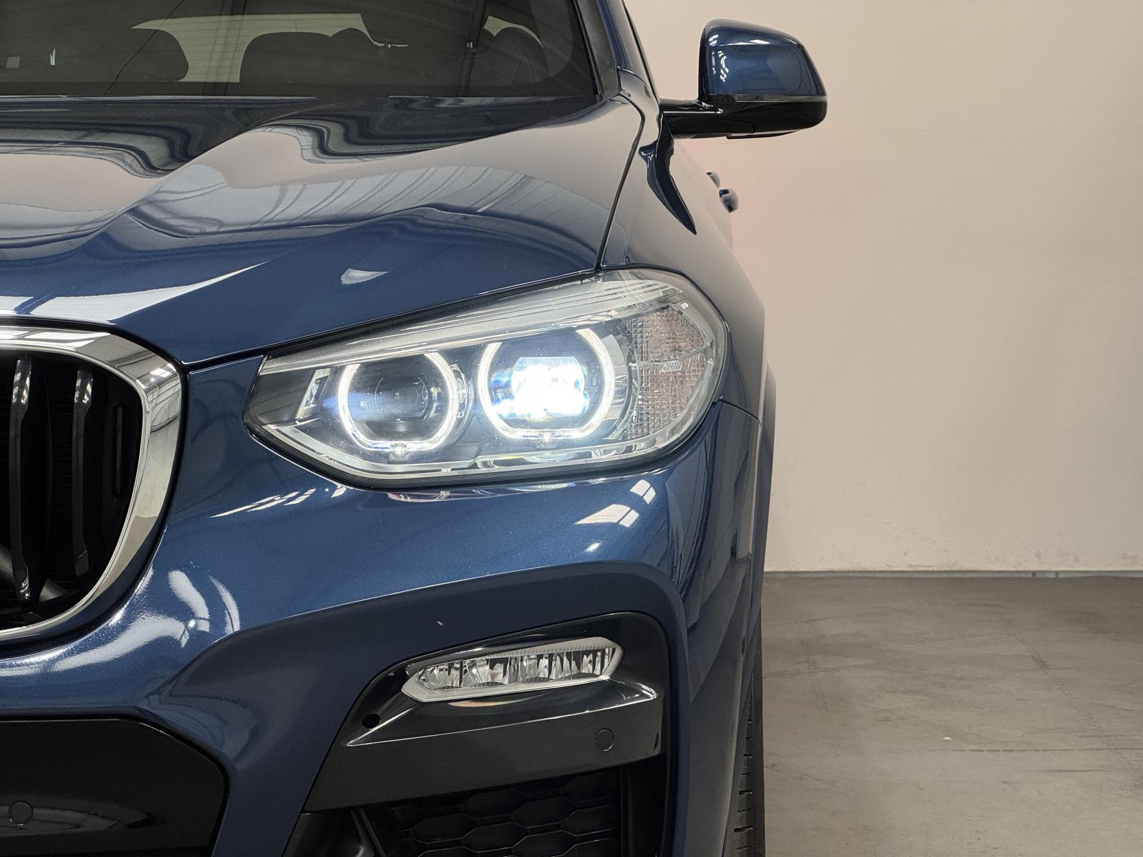 BMW X3 view 3