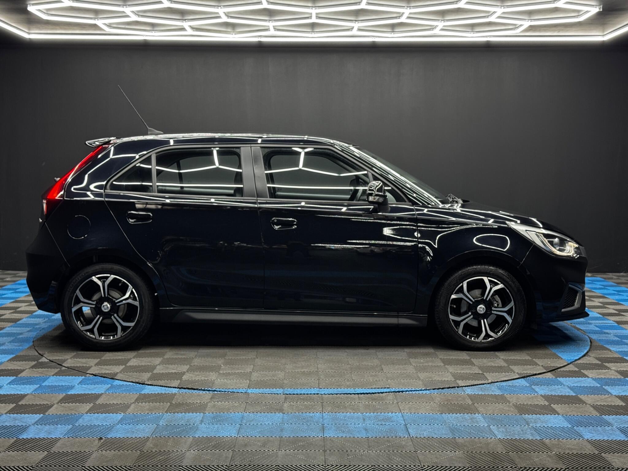 MG MG3 view 4