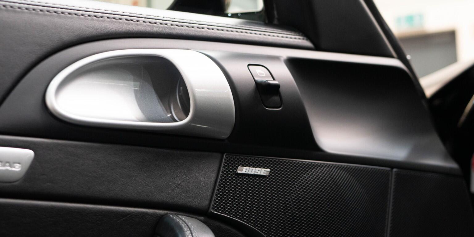 Porsche 911 view 29