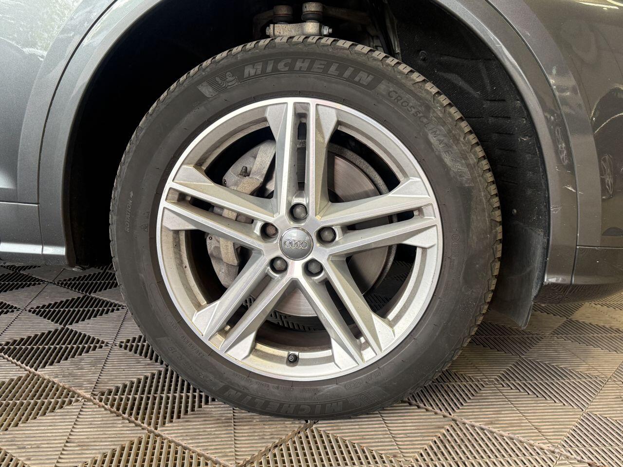 Audi Q5 view 19