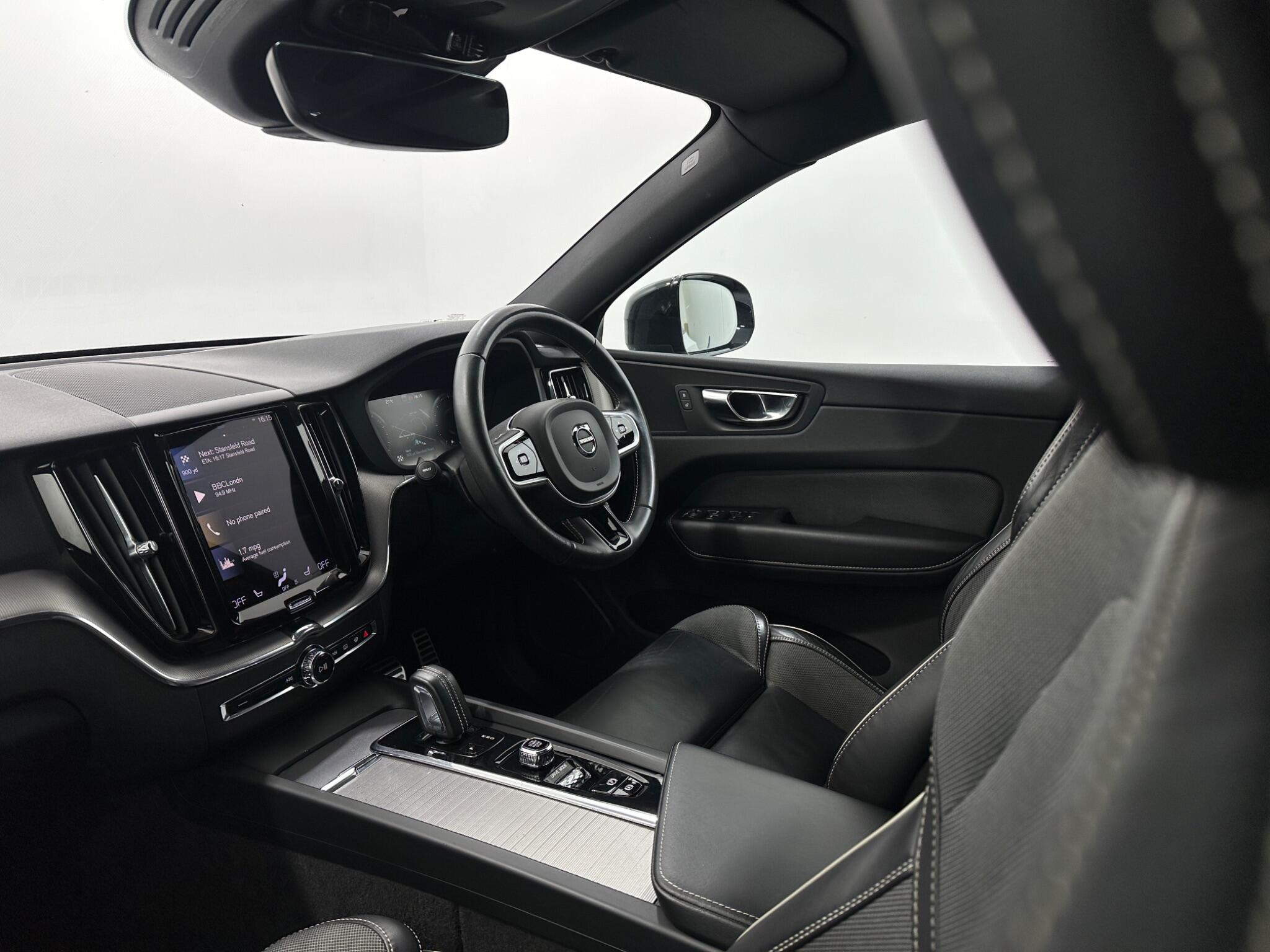 Volvo XC60 view 29
