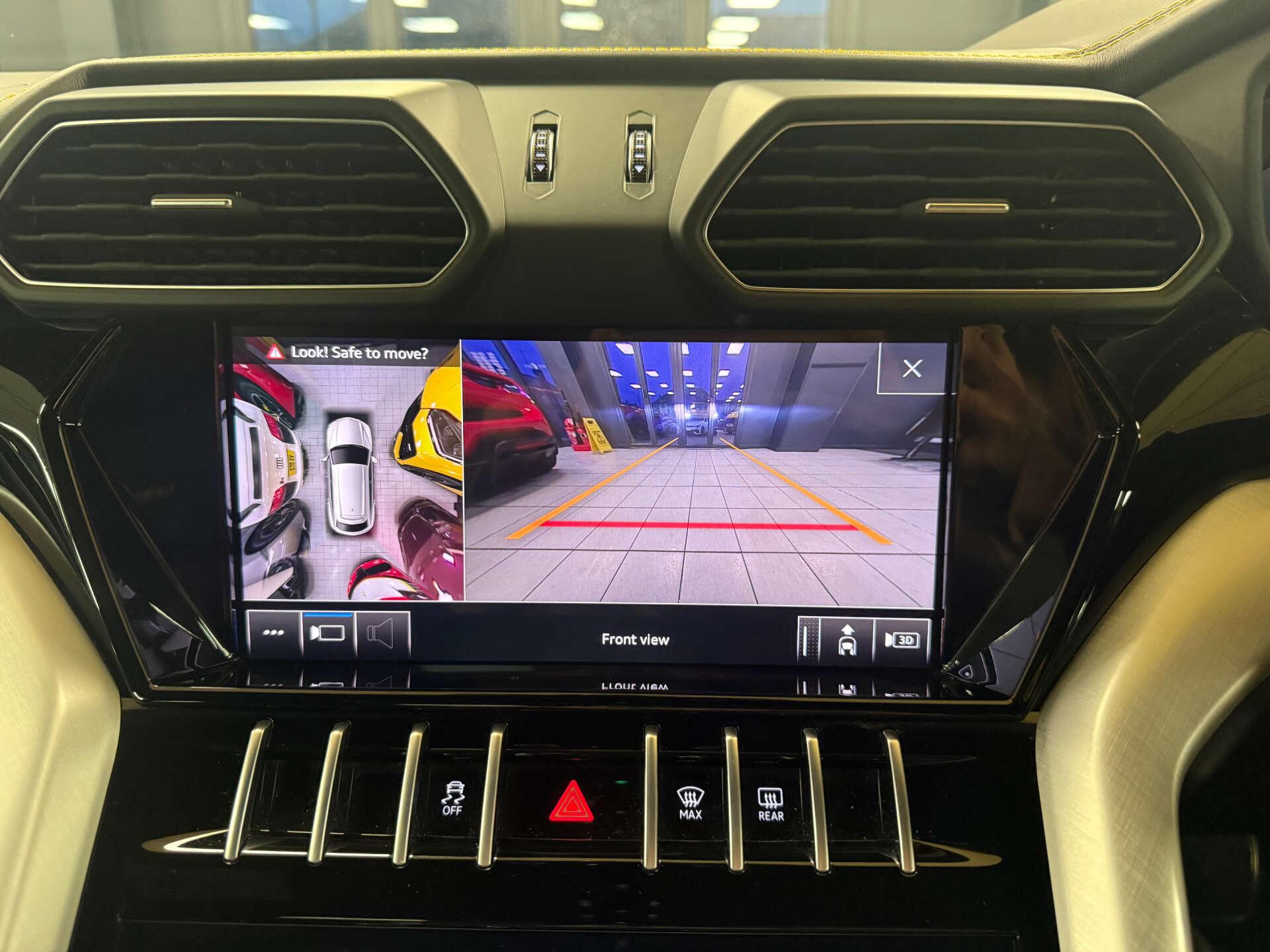 Lamborghini Urus view 22