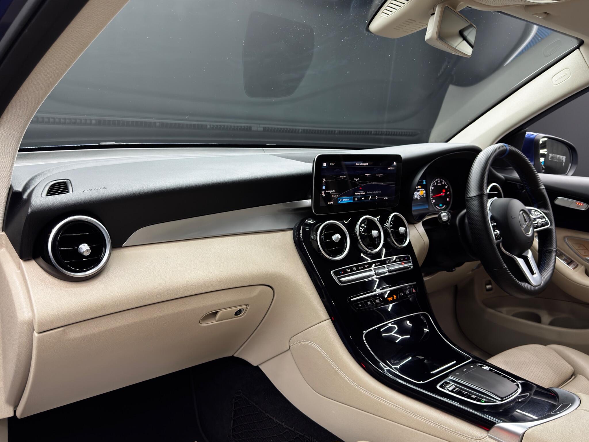 Mercedes-Benz GLC view 11