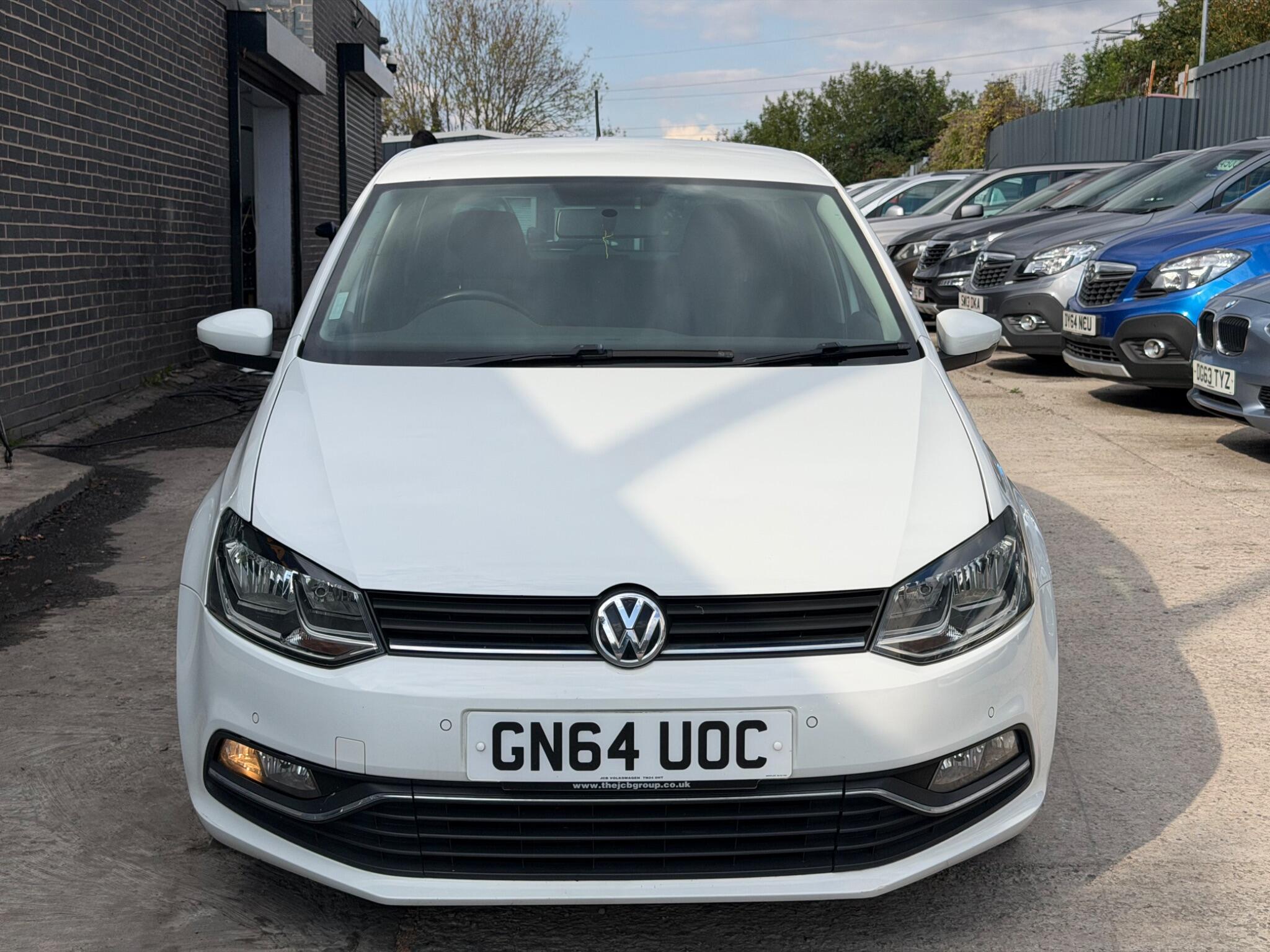 Volkswagen Polo view 2