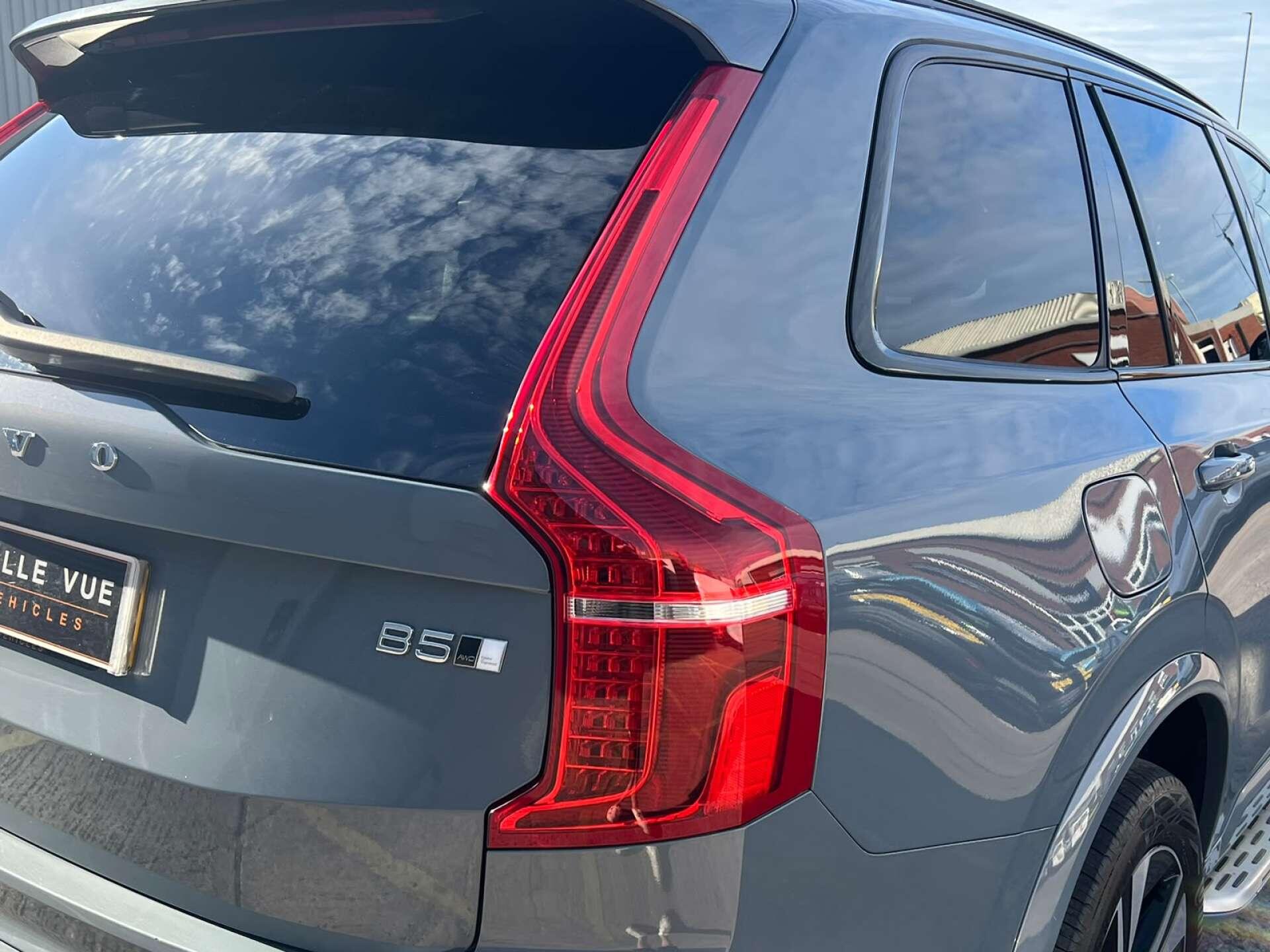 Volvo XC90 view 56