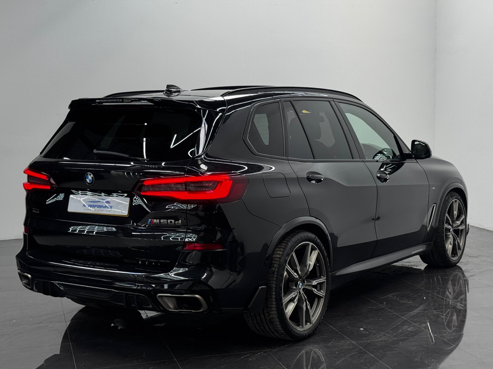 BMW X5 view 9